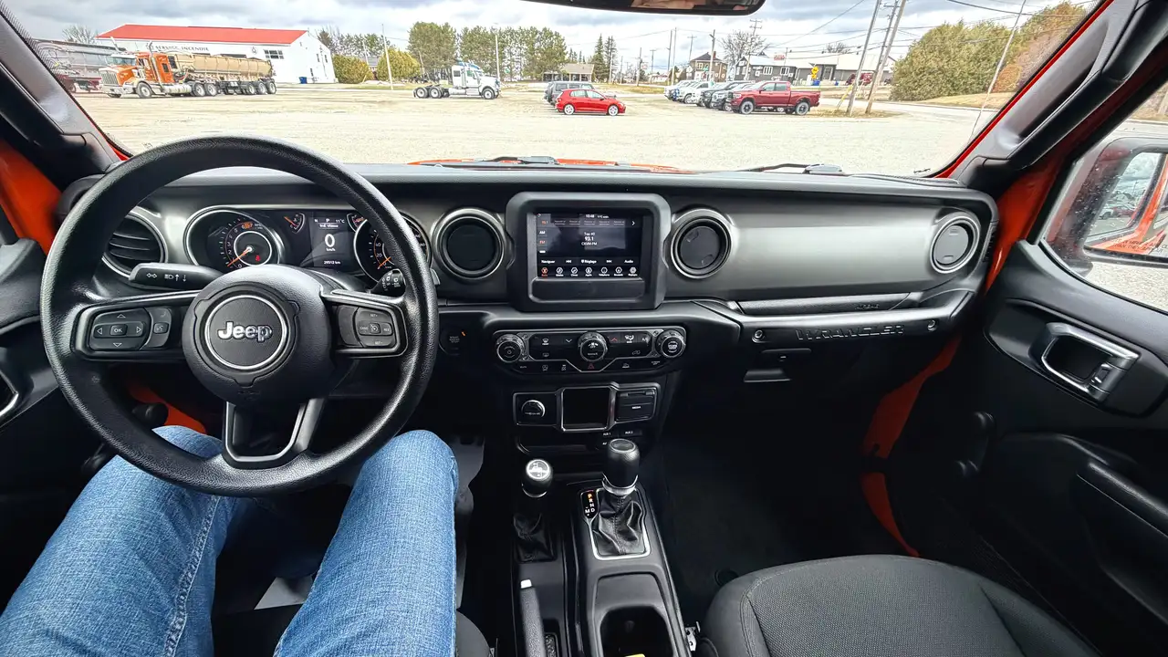 Jeep Wrangler снимка Jeep Wrangler
