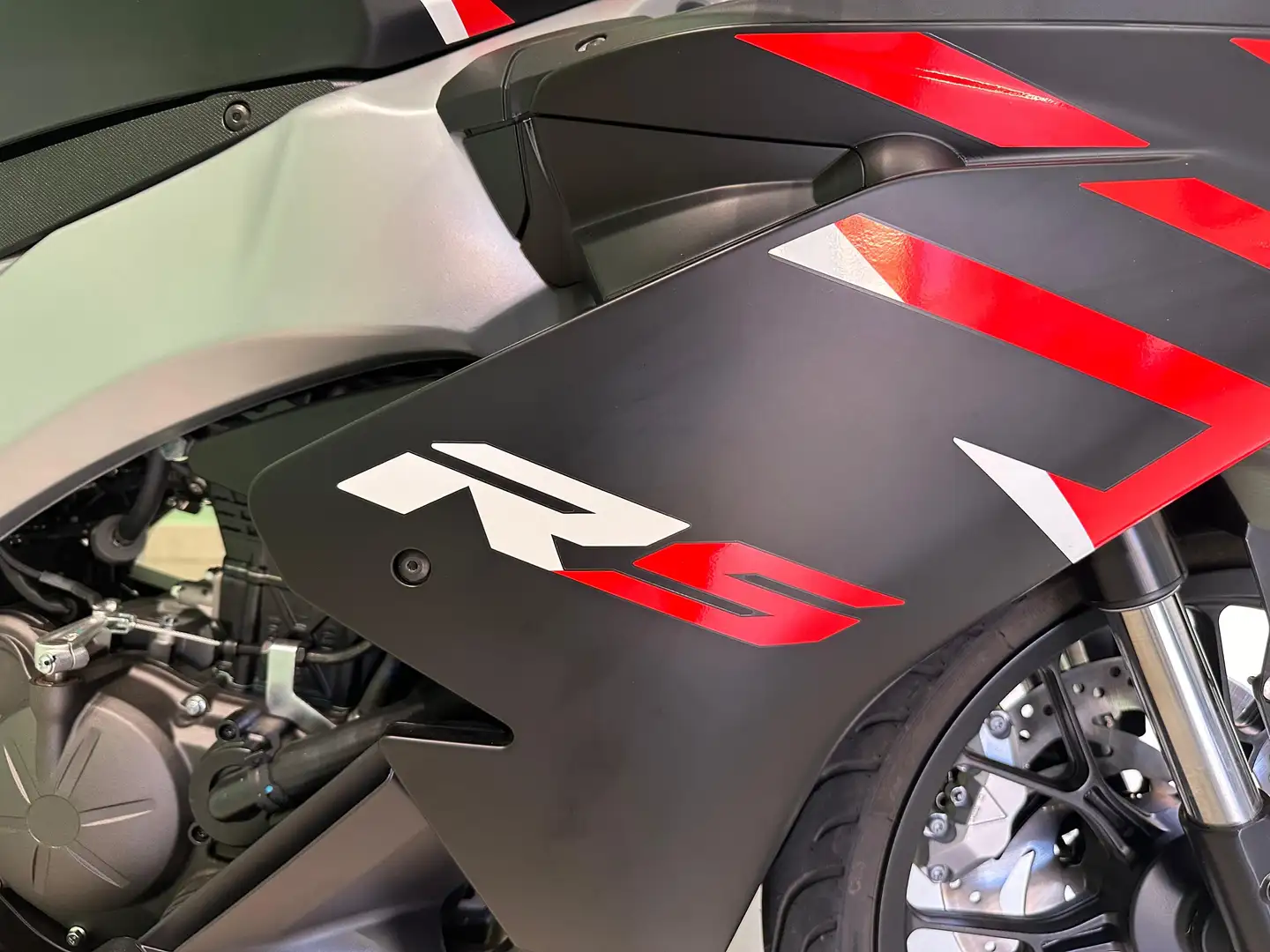 Aprilia RS 125 RS 125 (2021 - 24) Noir - 2