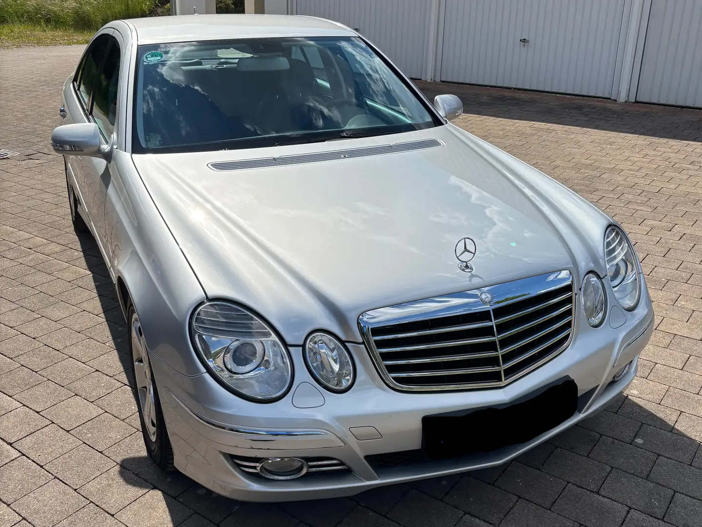Mercedes-Benz E 200 E-Klasse Kompressor Automatik Avantgarde Silber - 1