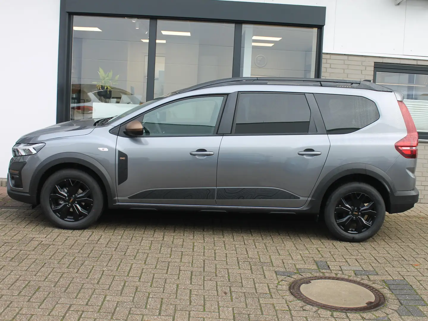 Dacia Jogger TCe 100 ECO-G Extreme *Autogas Grau - 2