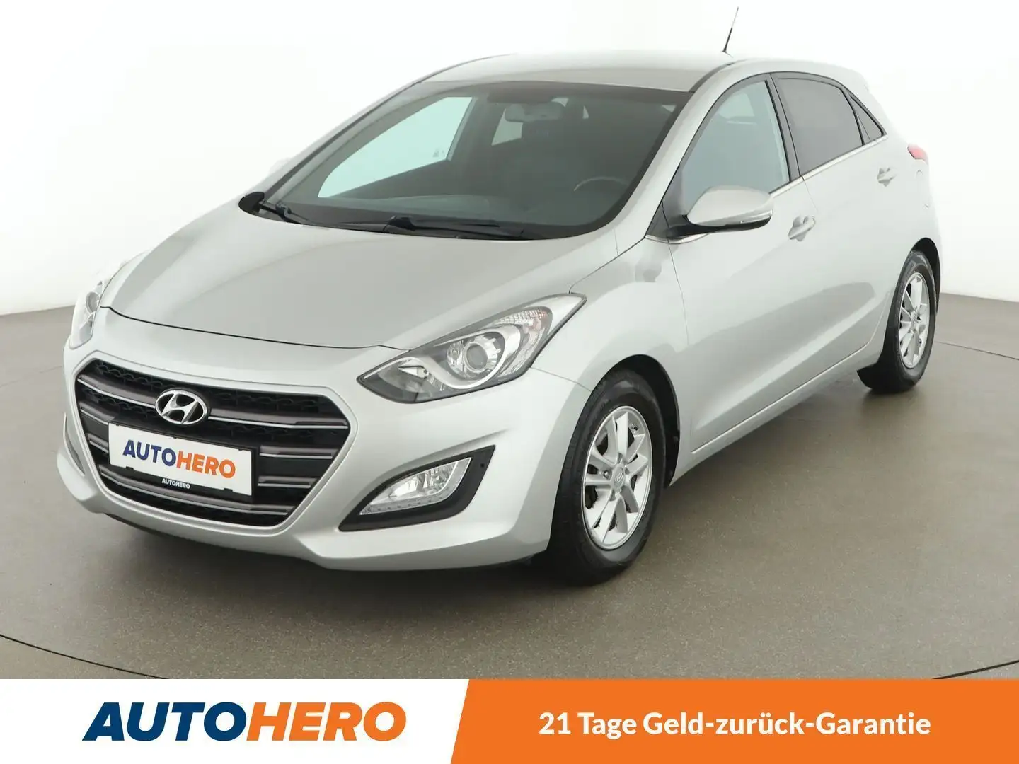Hyundai i30 1.4 go! *KLIMAAUT*BT* Grau - 1