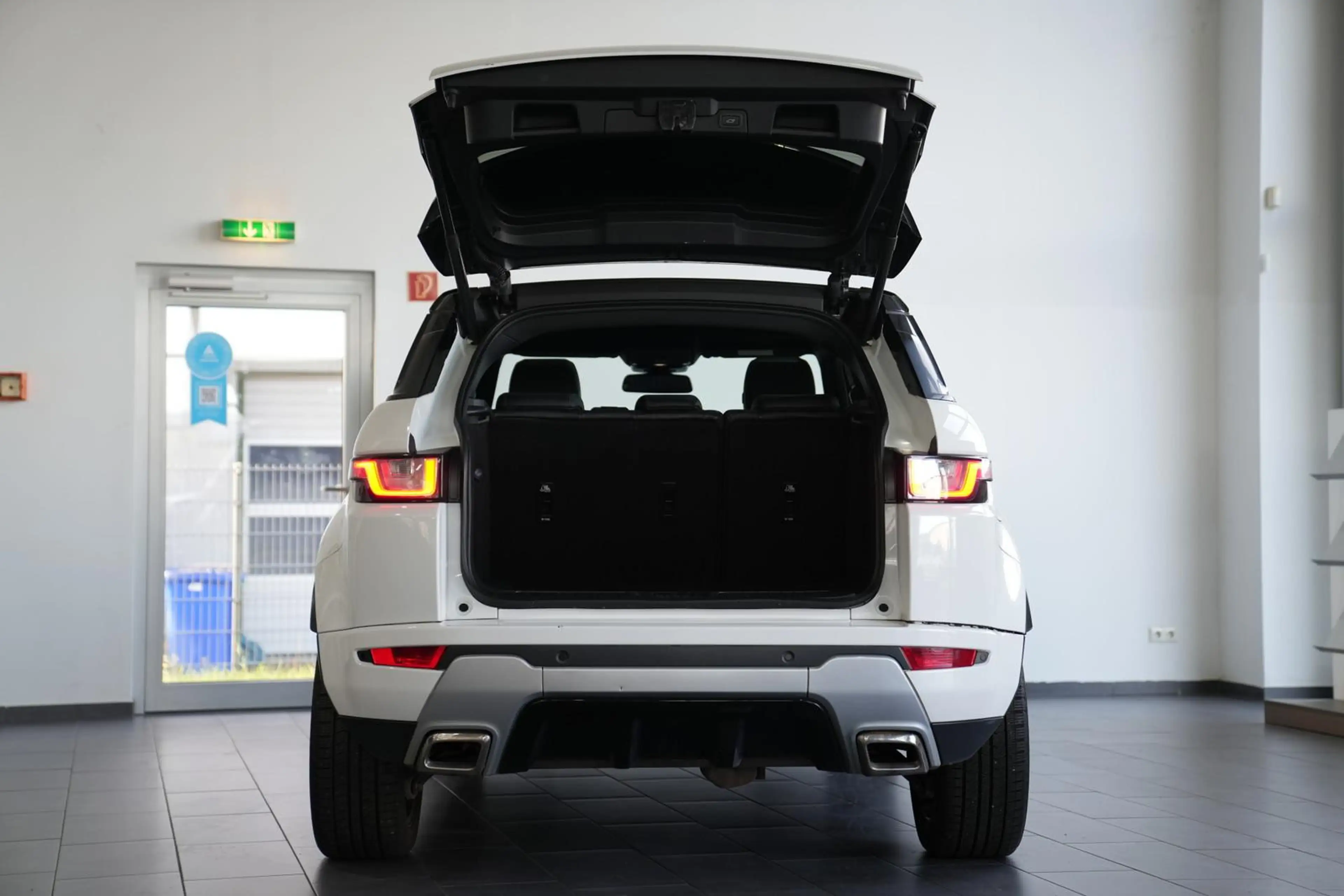 Land Rover Range Rover Evoque SE Dynamic *AUT*NAV*PANO*LED*SHZ* — photo 8