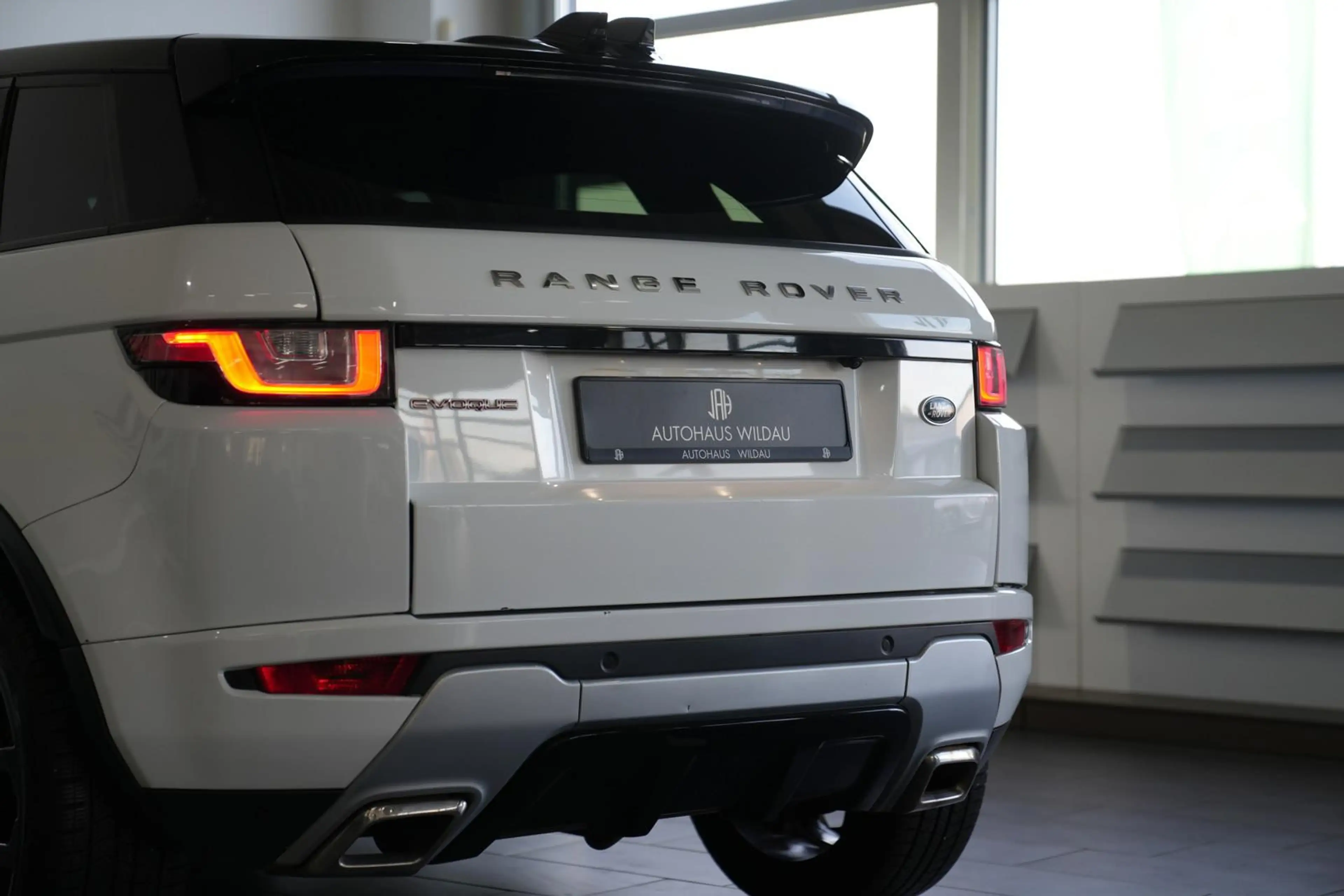 Land Rover Range Rover Evoque SE Dynamic *AUT*NAV*PANO*LED*SHZ* — photo 11