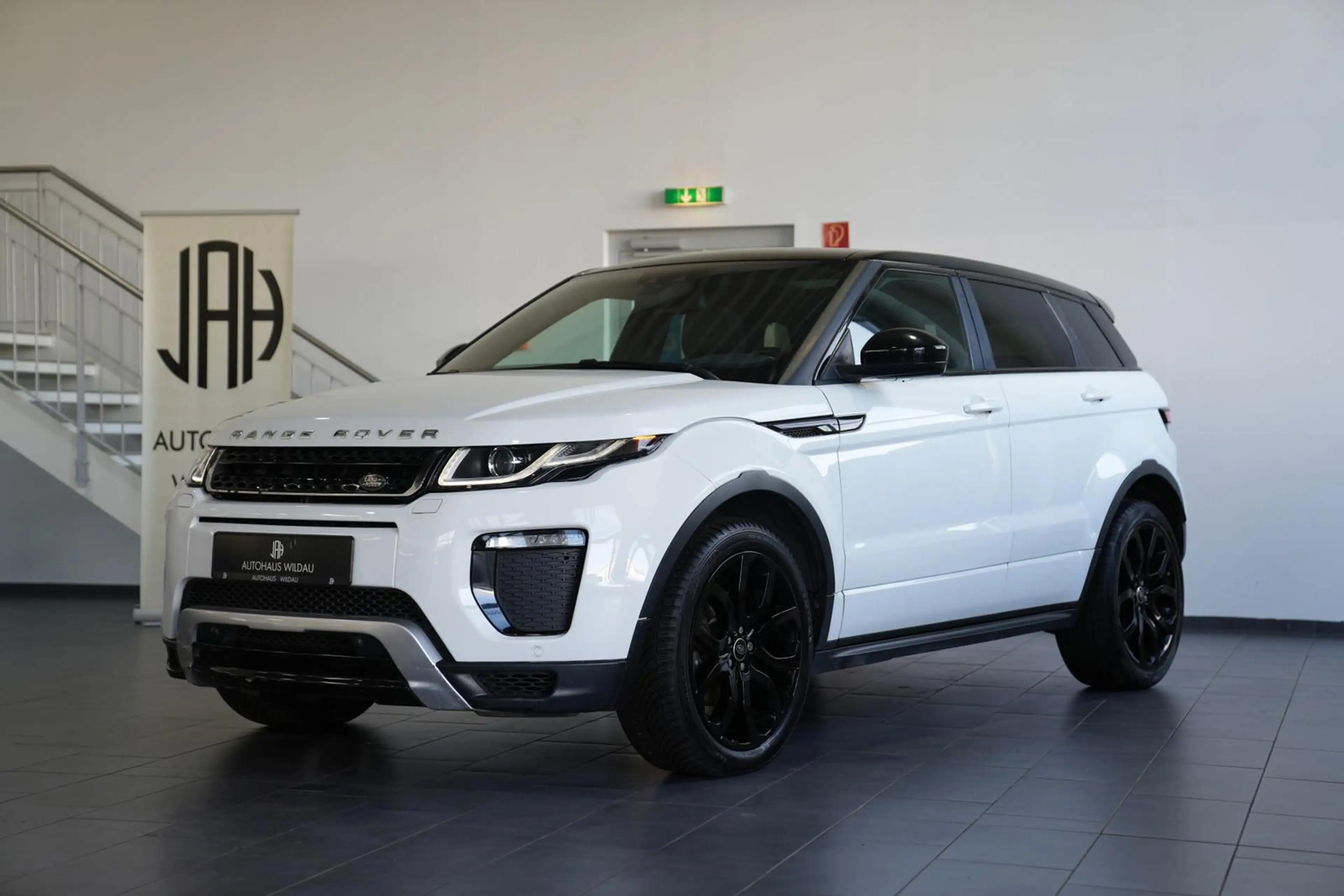 Land Rover Range Rover Evoque SE Dynamic *AUT*NAV*PANO*LED*SHZ* — photo 3