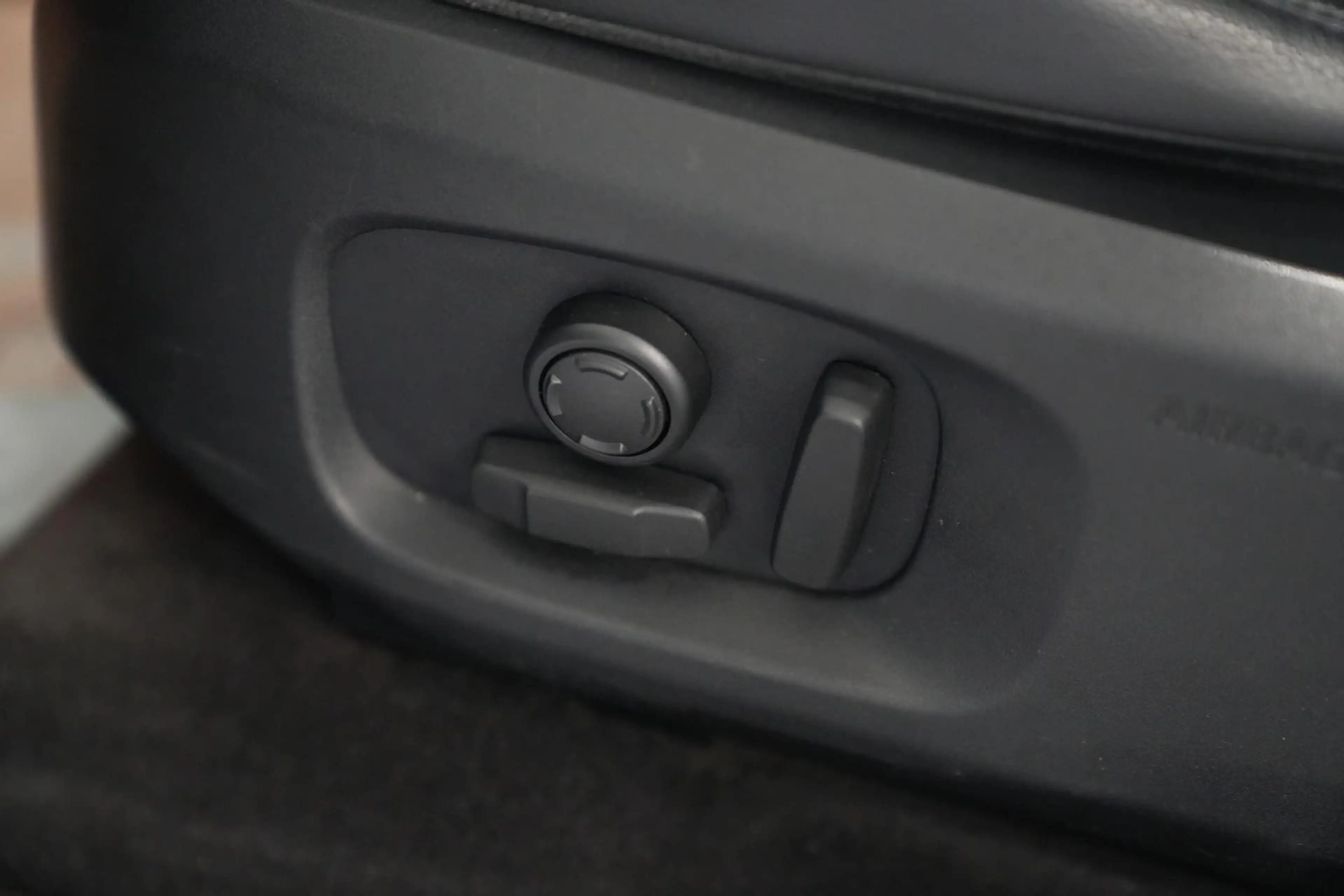 Land Rover Range Rover Evoque SE Dynamic *AUT*NAV*PANO*LED*SHZ* — photo 13