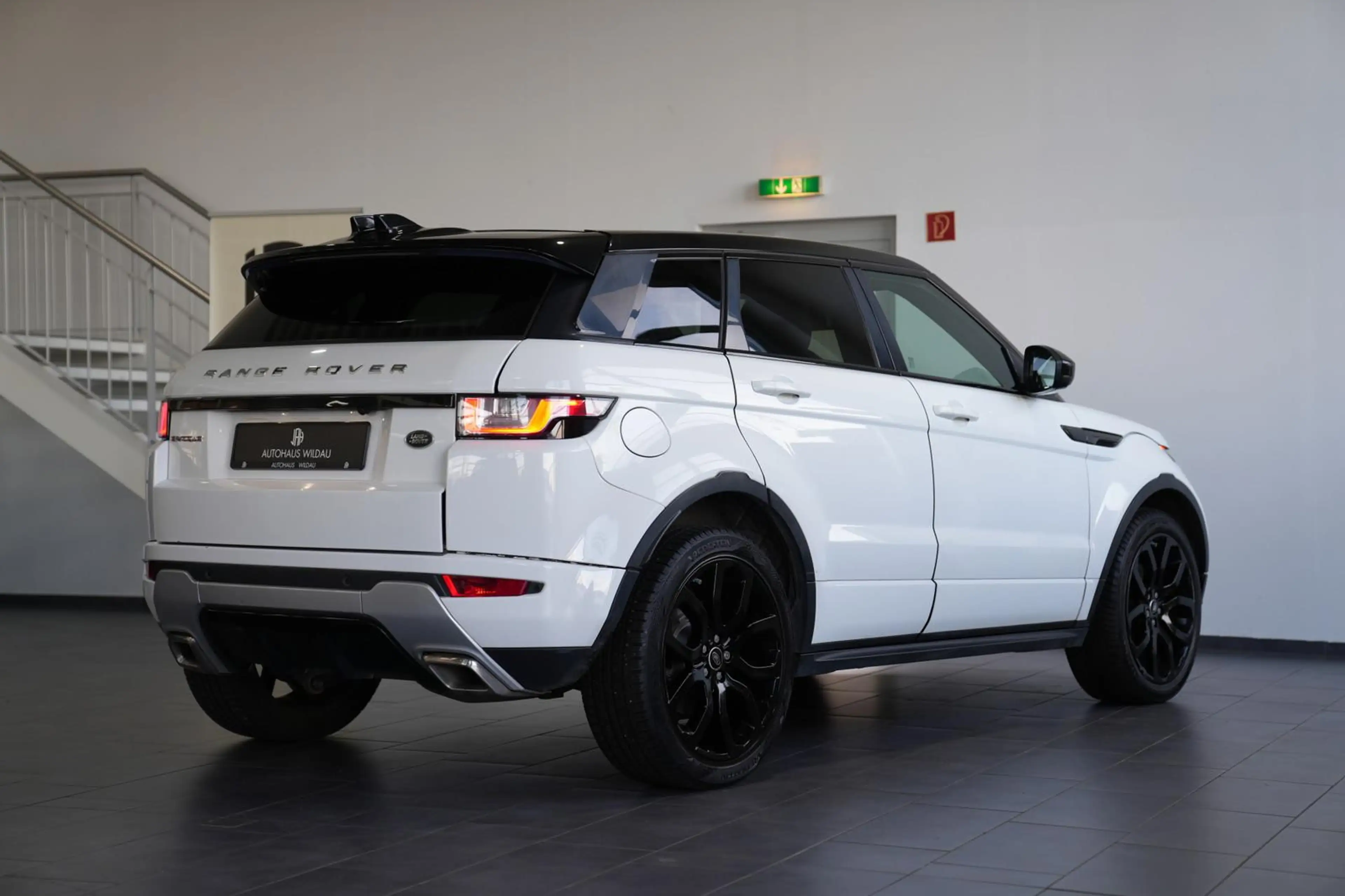 Land Rover Range Rover Evoque SE Dynamic *AUT*NAV*PANO*LED*SHZ* — photo 6