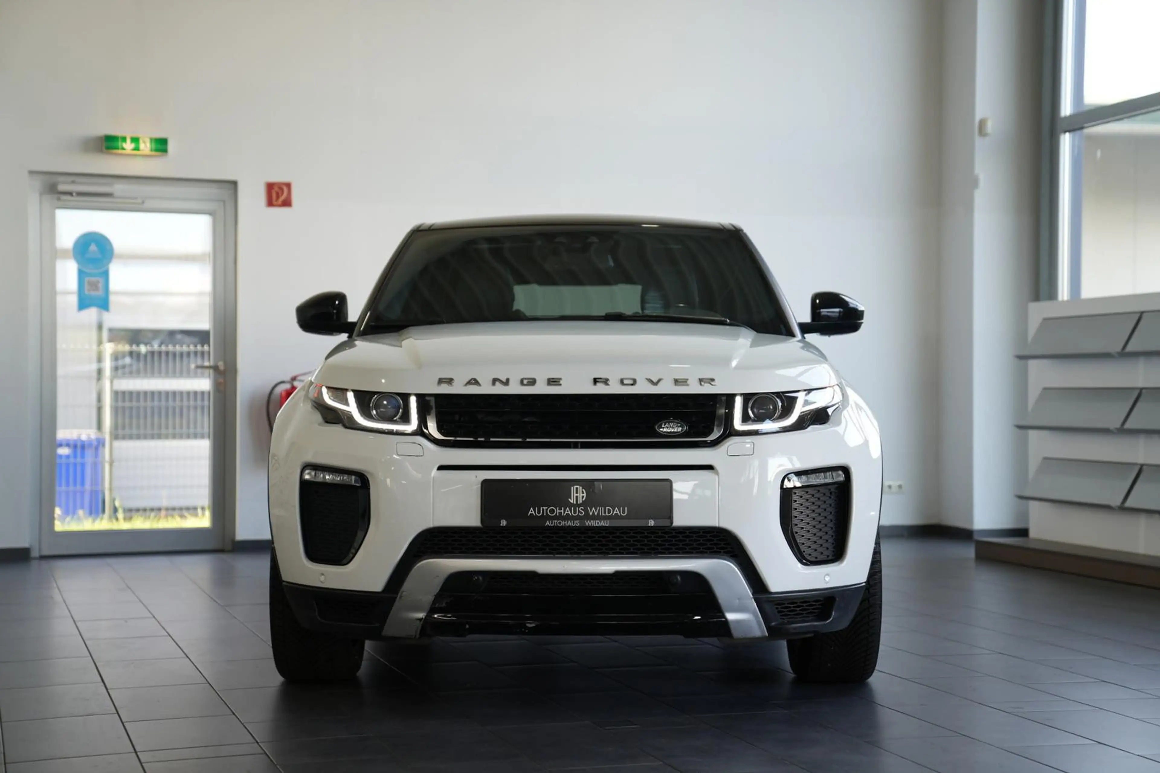 Land Rover Range Rover Evoque SE Dynamic *AUT*NAV*PANO*LED*SHZ* — photo 4