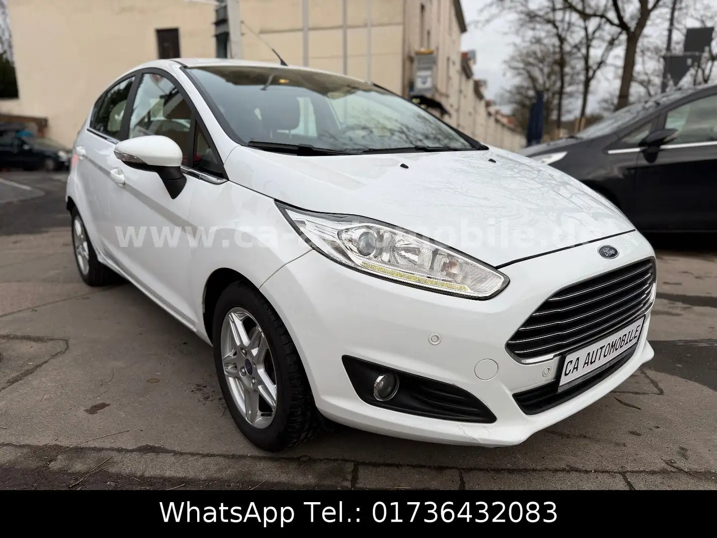 Ford Fiesta Titanium*KEYLESSGO*PDC*STZHZG* Weiß - 1