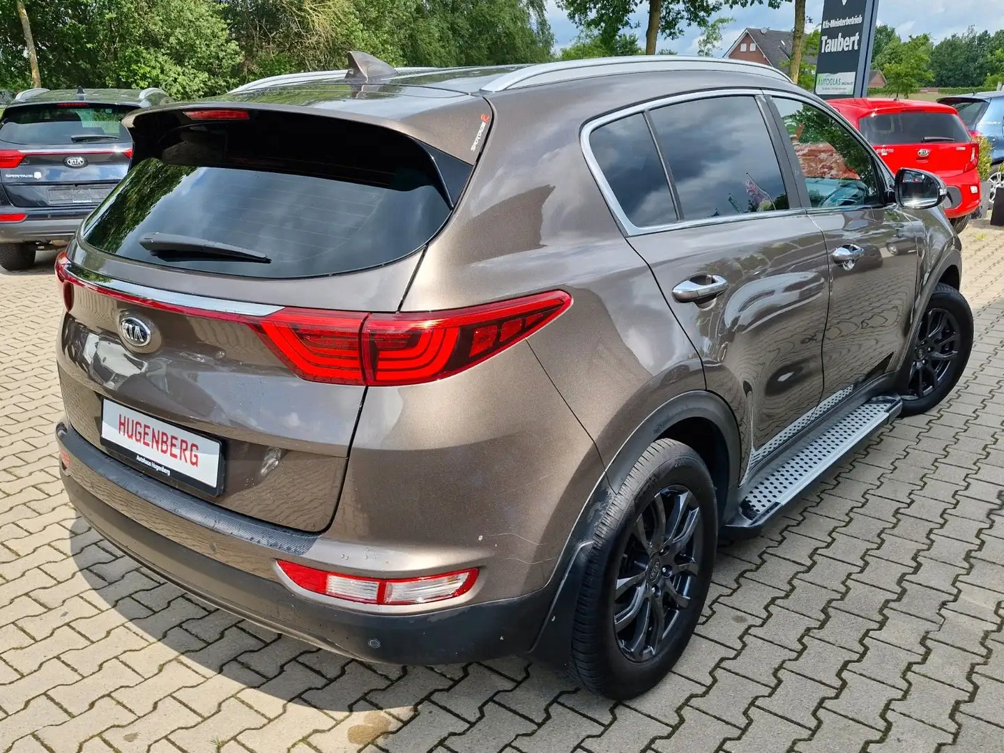 Kia Sportage Spirit 2.0 CRDi 2.2 T Anhängelast Beige - 2