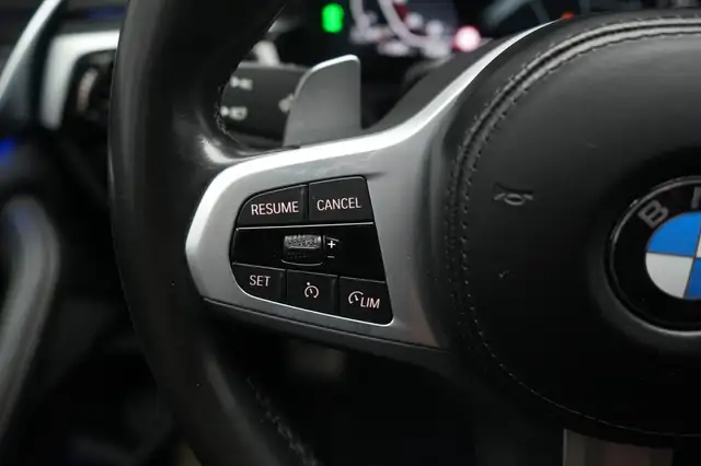 BMW 5 Series view 17