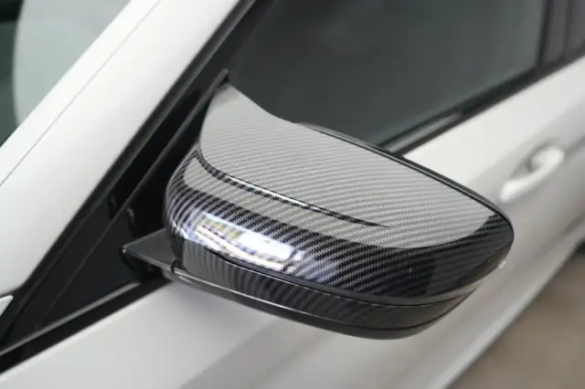 BMW 5 Series view 24