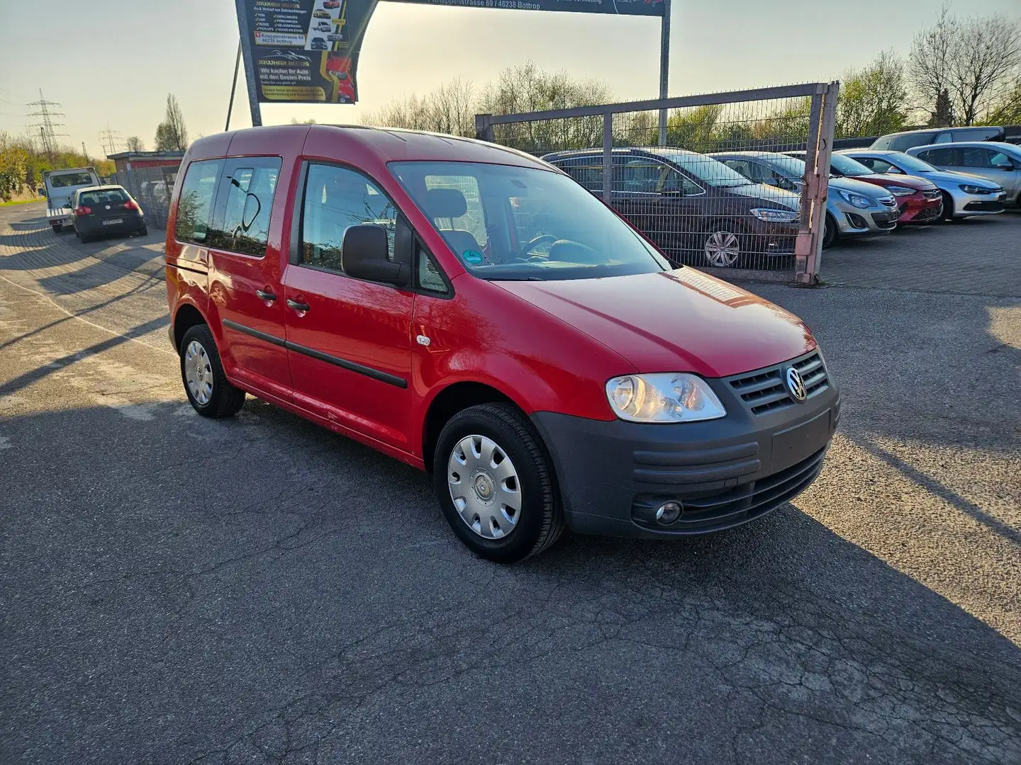 Volkswagen Caddy 1.4 59KW Life *TÜV NEU*2.HAND*5-SITZER* Rood - 1