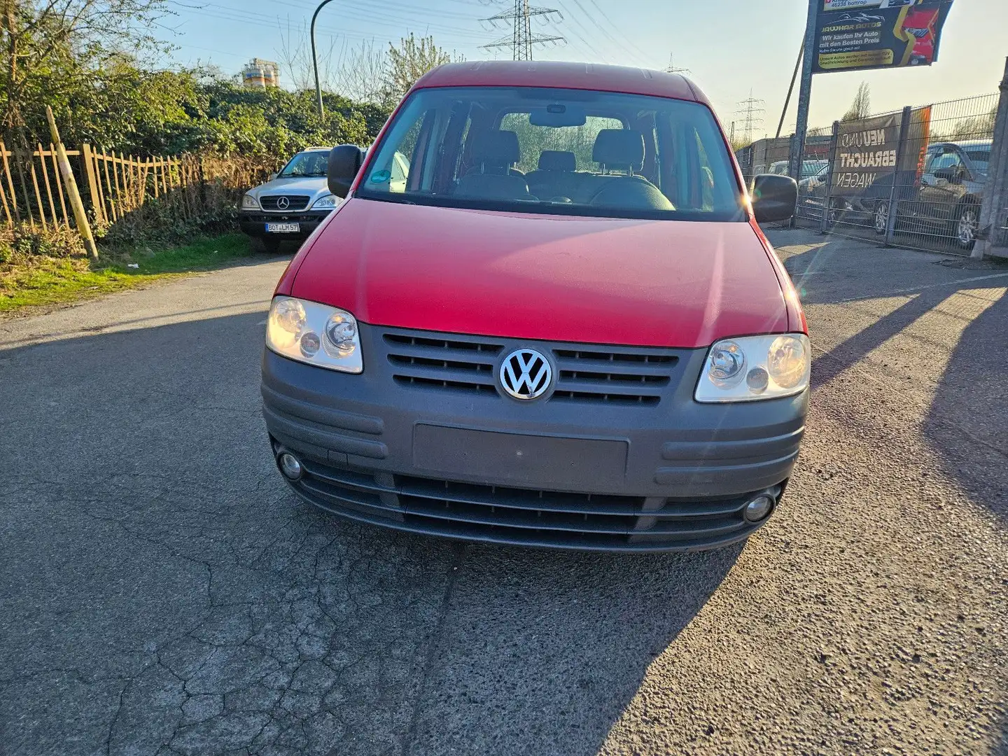 Volkswagen Caddy 1.4 59KW Life *TÜV NEU*2.HAND*5-SITZER* Rood - 2
