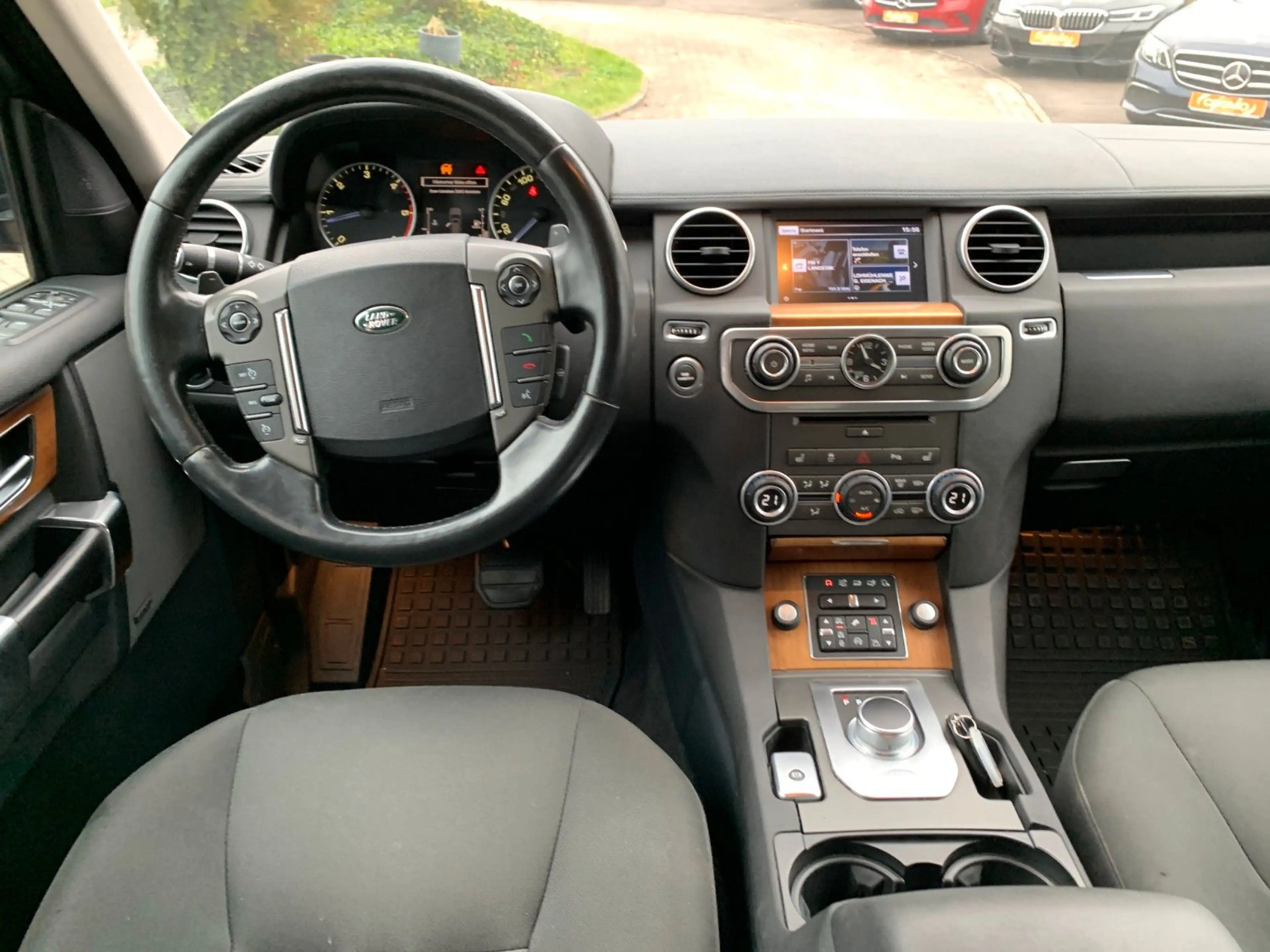 Land Rover Discovery 4 TDV6 SE AHK+Xenon+Nur Gewerbe — photo 13