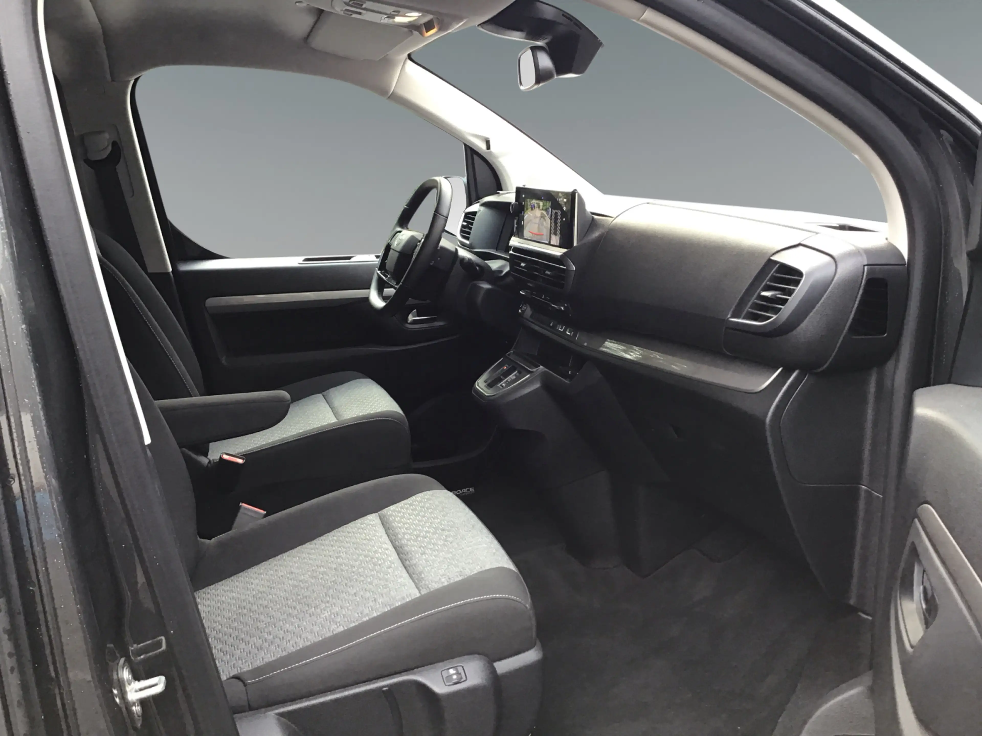 Toyota Proace Proace Verso 2,2 l, 180 Family Medium — photo 12