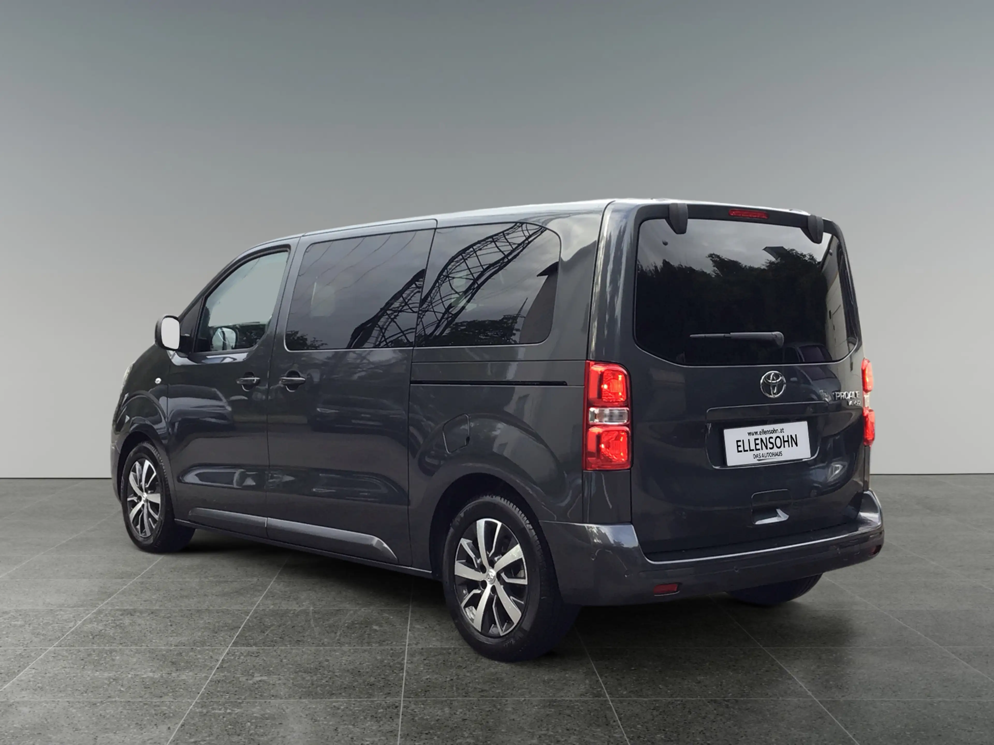 Toyota Proace Proace Verso 2,2 l, 180 Family Medium — photo 3