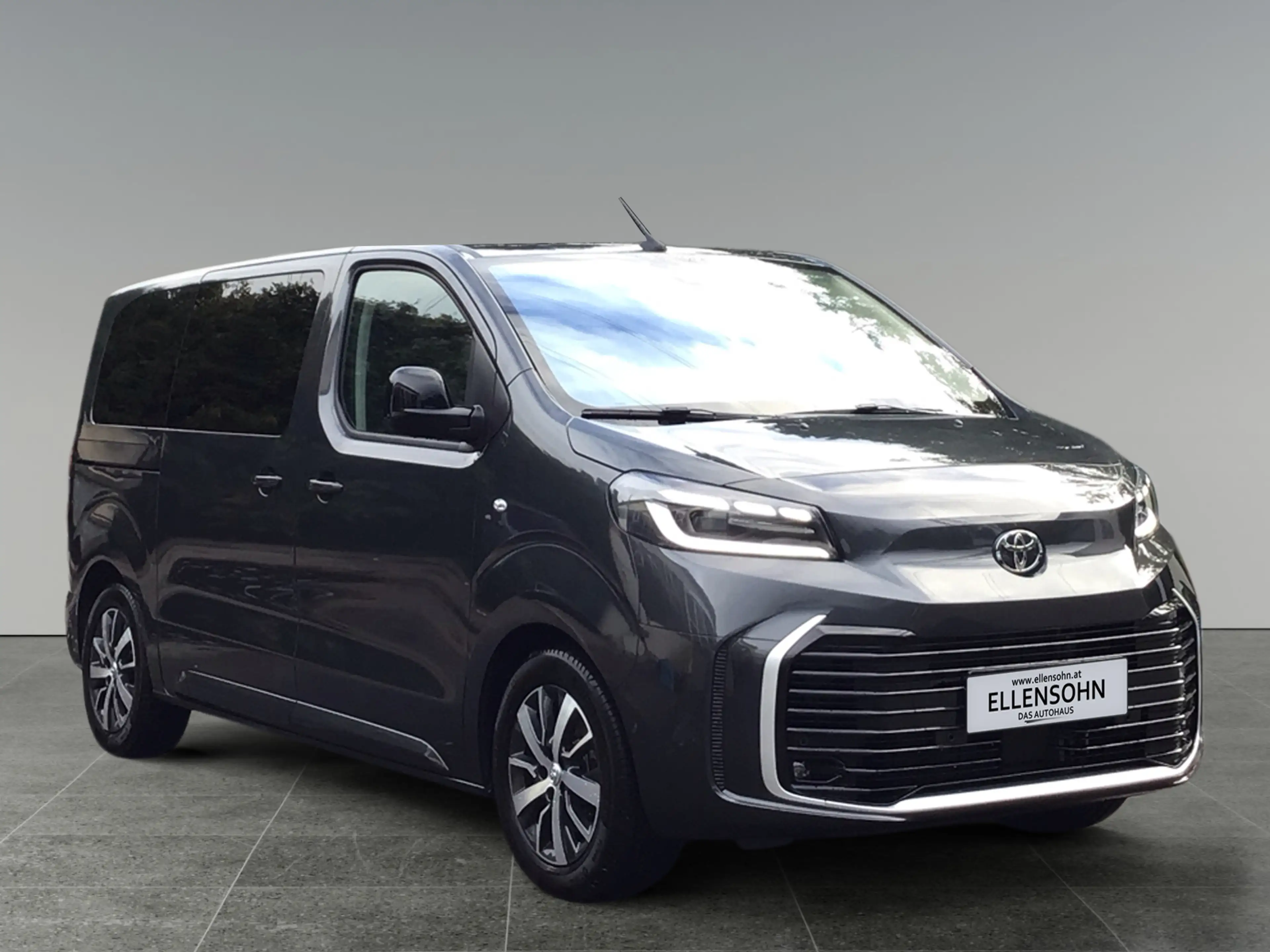 Toyota Proace Proace Verso 2,2 l, 180 Family Medium — photo 7