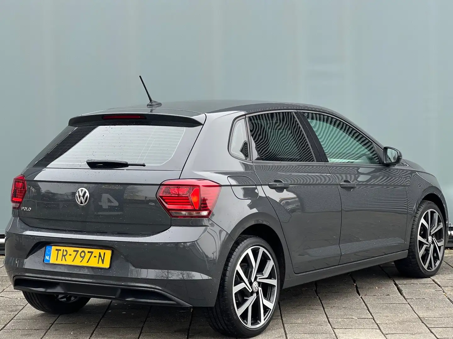 Volkswagen Polo BWJ 2018 | 1.6 TDI 96PK Comfortline | CLIMA | NAVI Grau - 2