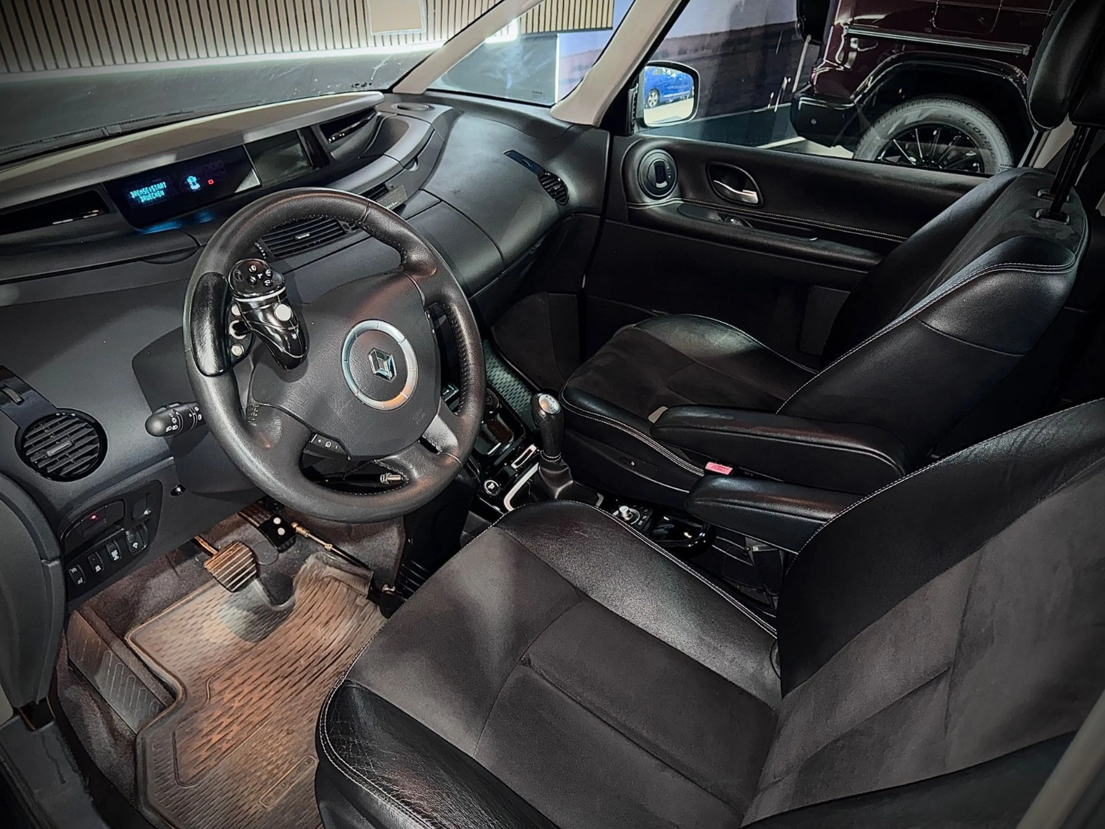 Renault Espace *Behindertengerecht*IV Edition25th*Pano* — photo 11