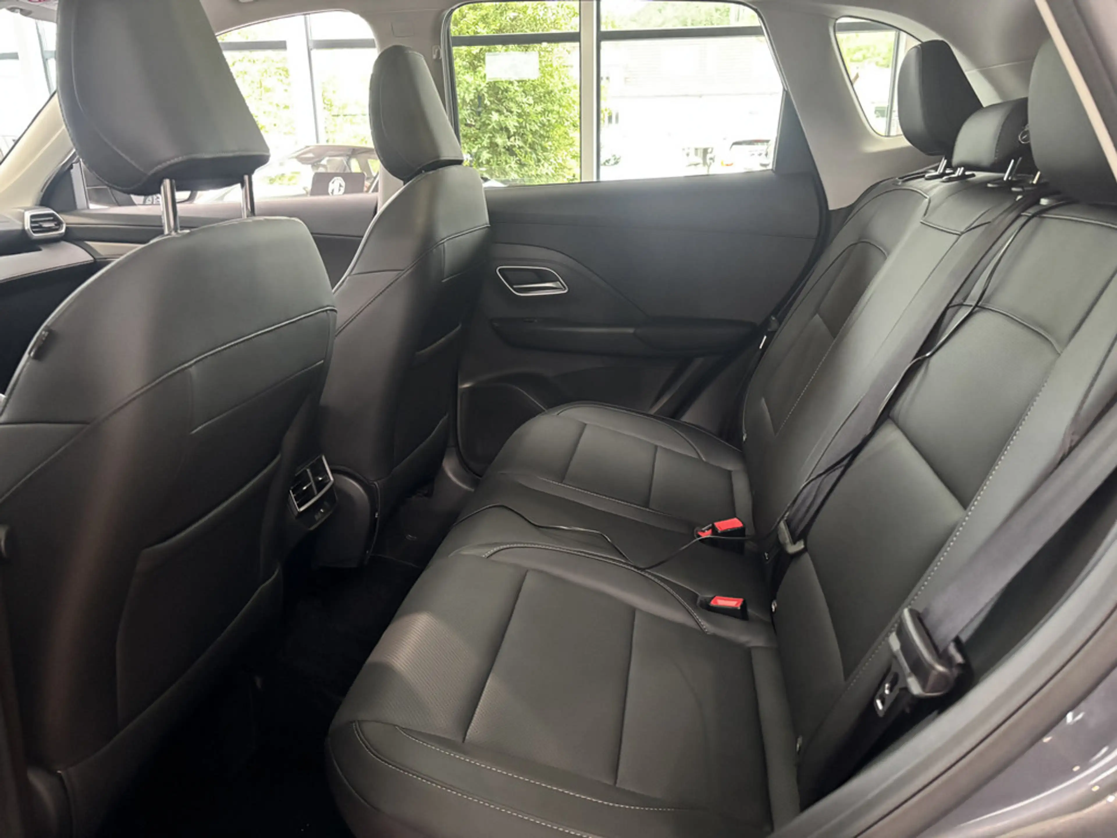 MG ZS 1.5 Hybrid+ 145 kW Standard PDC KAMERA — photo 9