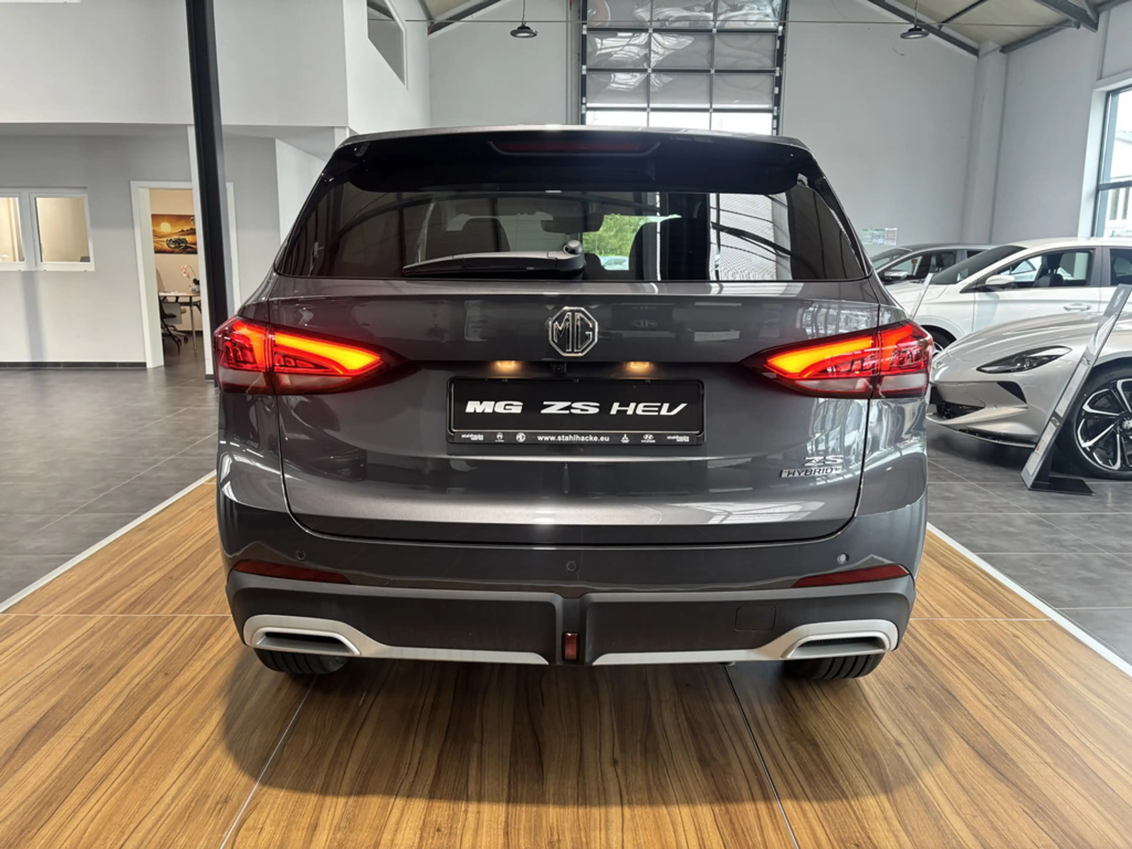 MG ZS 1.5 Hybrid+ 145 kW Standard PDC KAMERA — photo 6