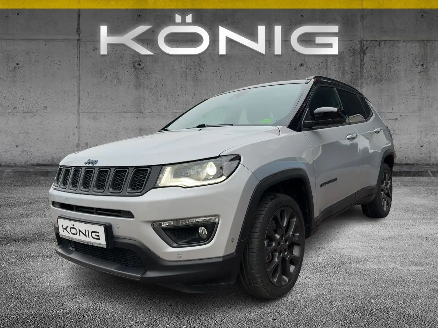 Jeep Compass S PHEV 4xe 240PS PANO*LEDER*NAVI*SHZ Zwart - 1