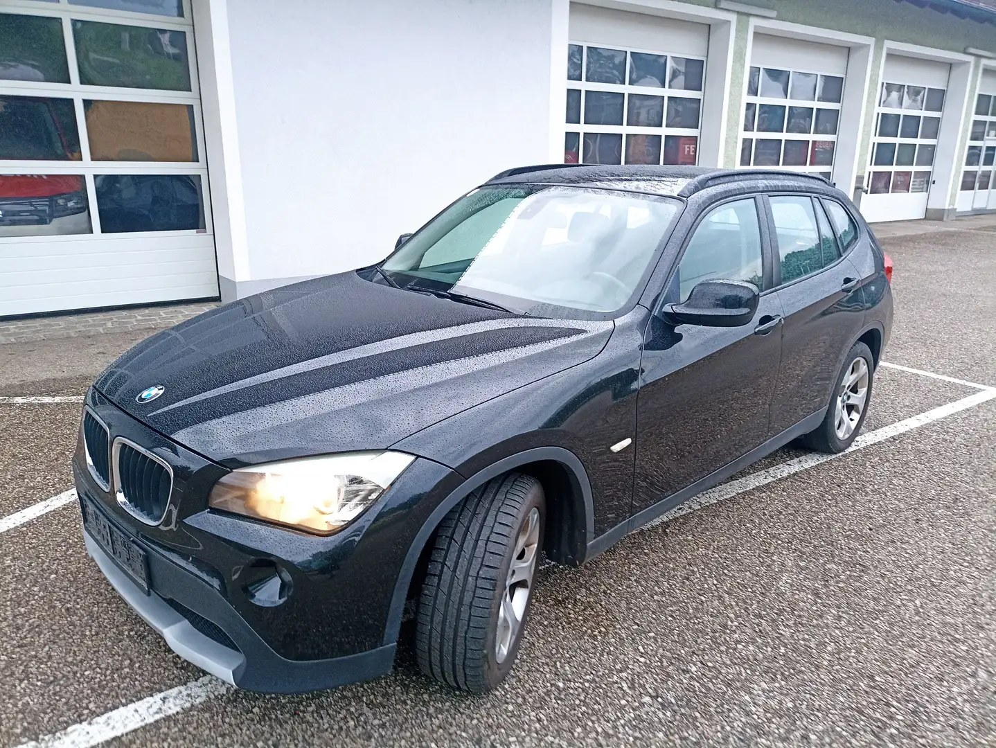 BMW X1 sDrive18d,Tempo,PDC,8fach Alu Noir - 2