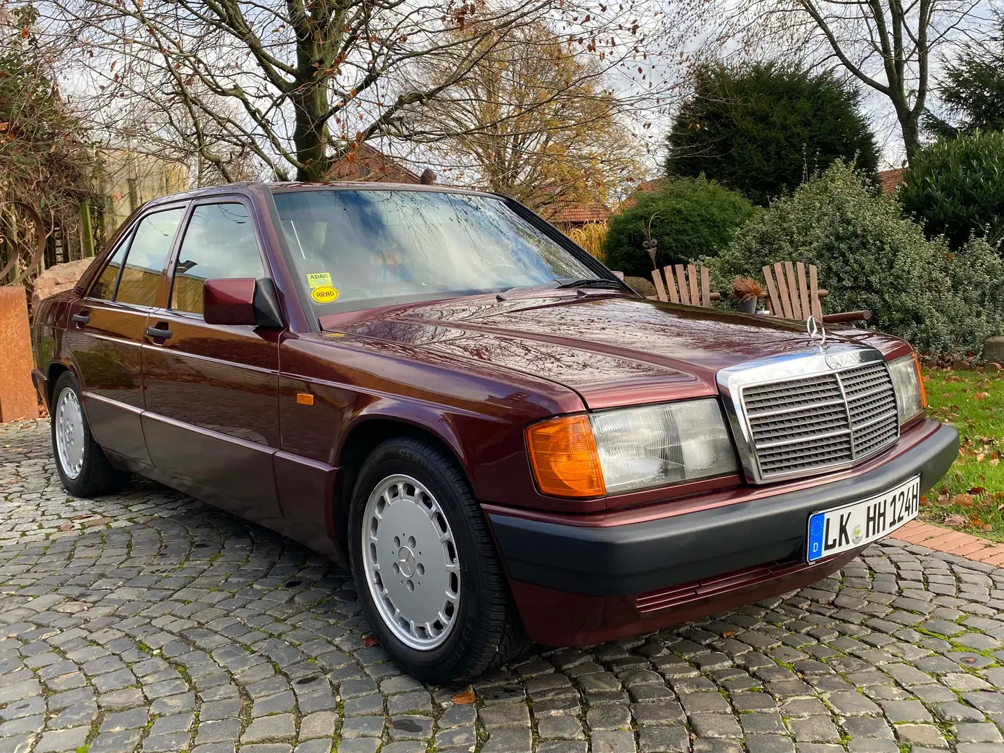 Mercedes-Benz 190 190 E 1.8 Avantgarde rosso  85TKM Klima Scheckhft. - 2