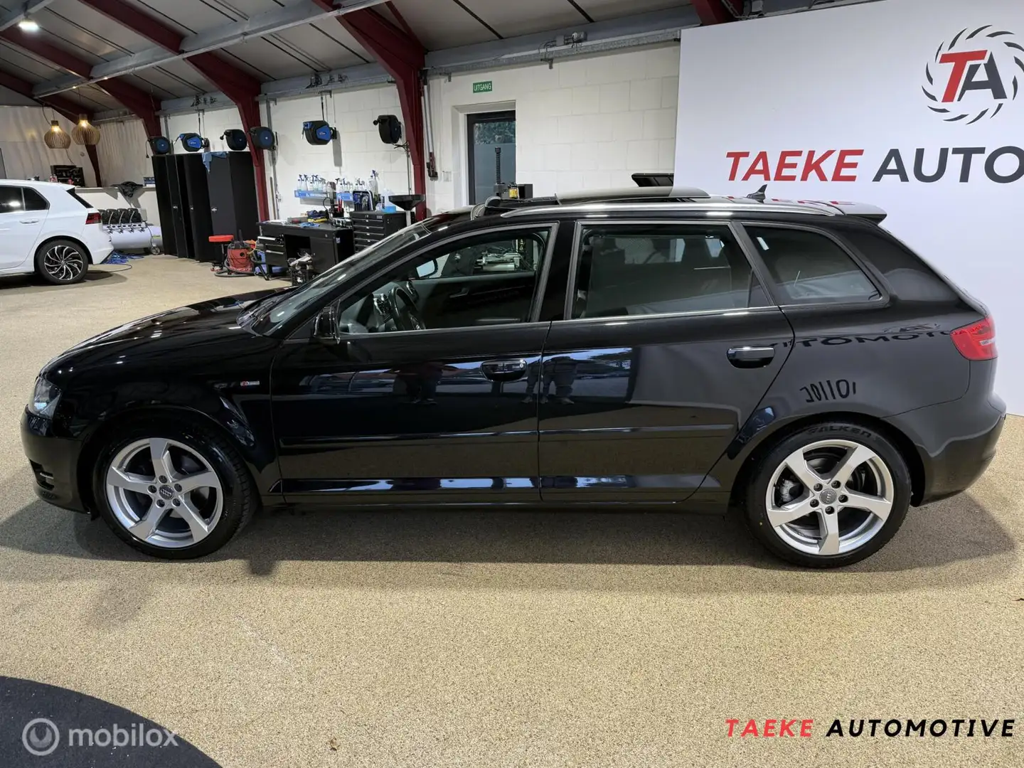 Audi A3 Sportback 1.4 TFSI Ambition ProLine S AUT/NW KETTI Noir - 2