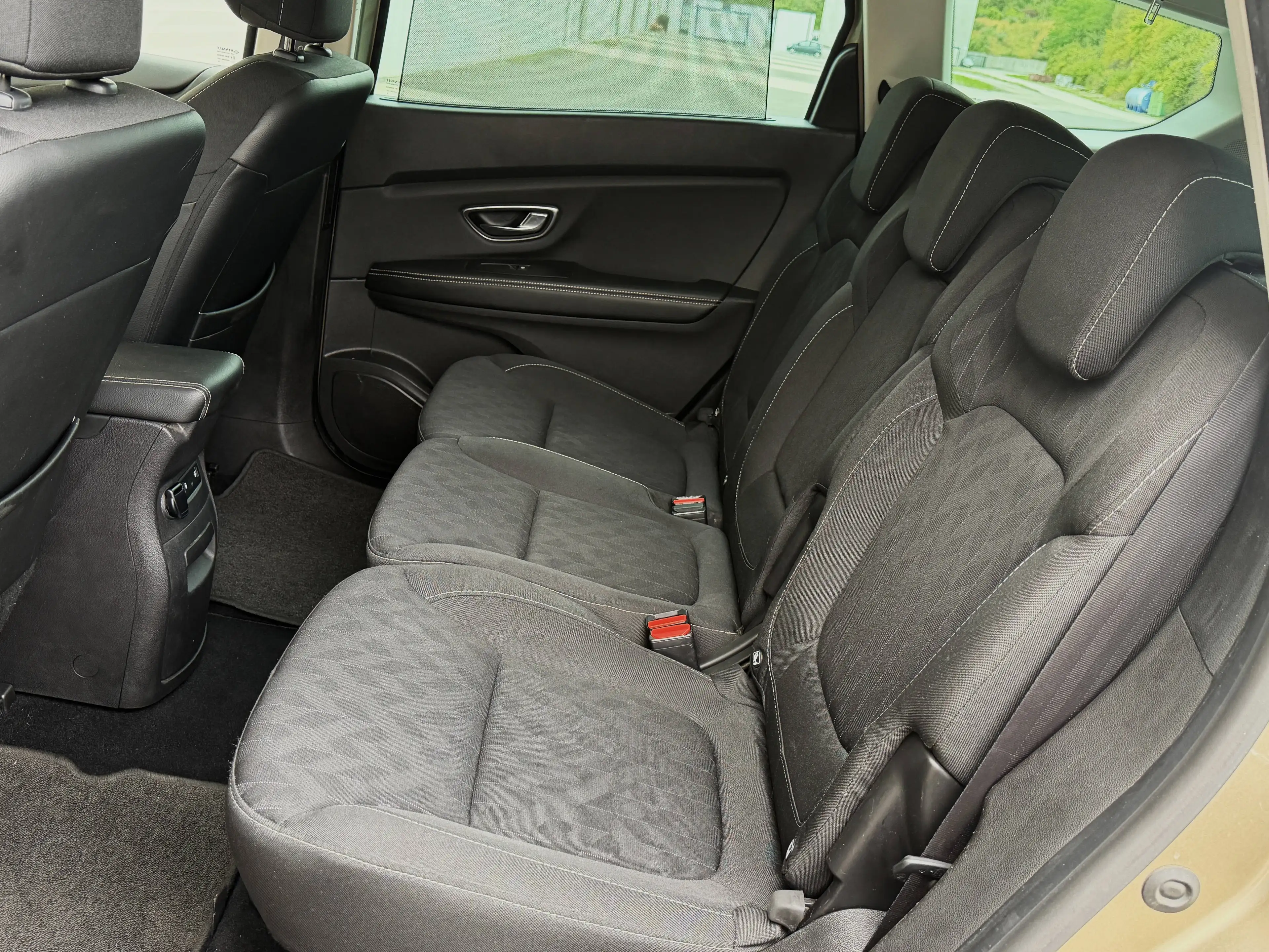 Renault Grand Scenic 1.33 TCe Energy Limited 7PLACES/GPS/BLUETOOTH/CRUISE/PDC/ATTACHE REMORQUE/GARANTIE 12 MOIS — photo 12