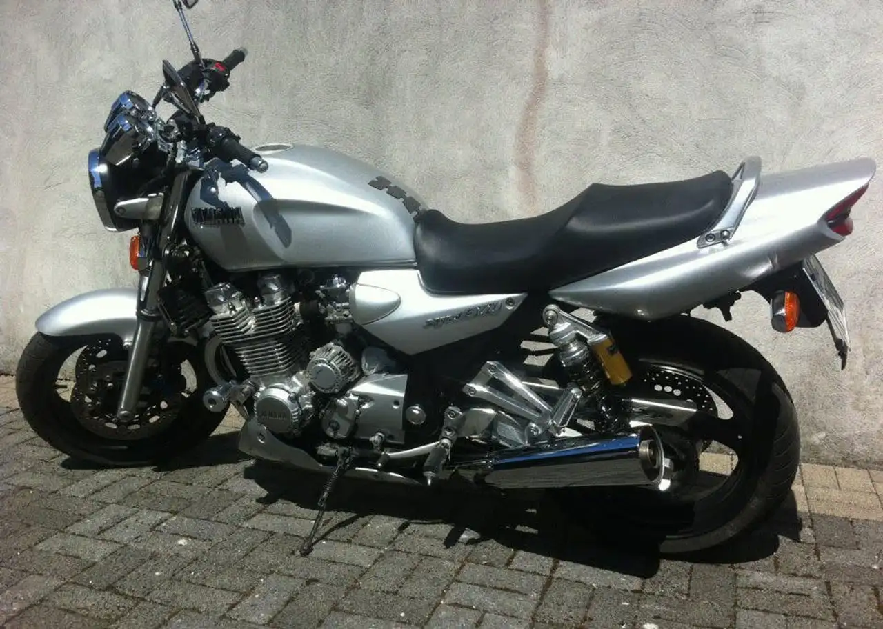 Yamaha XJR 1300