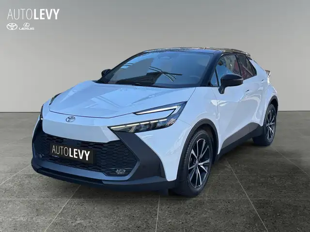 Toyota C-HR view 2