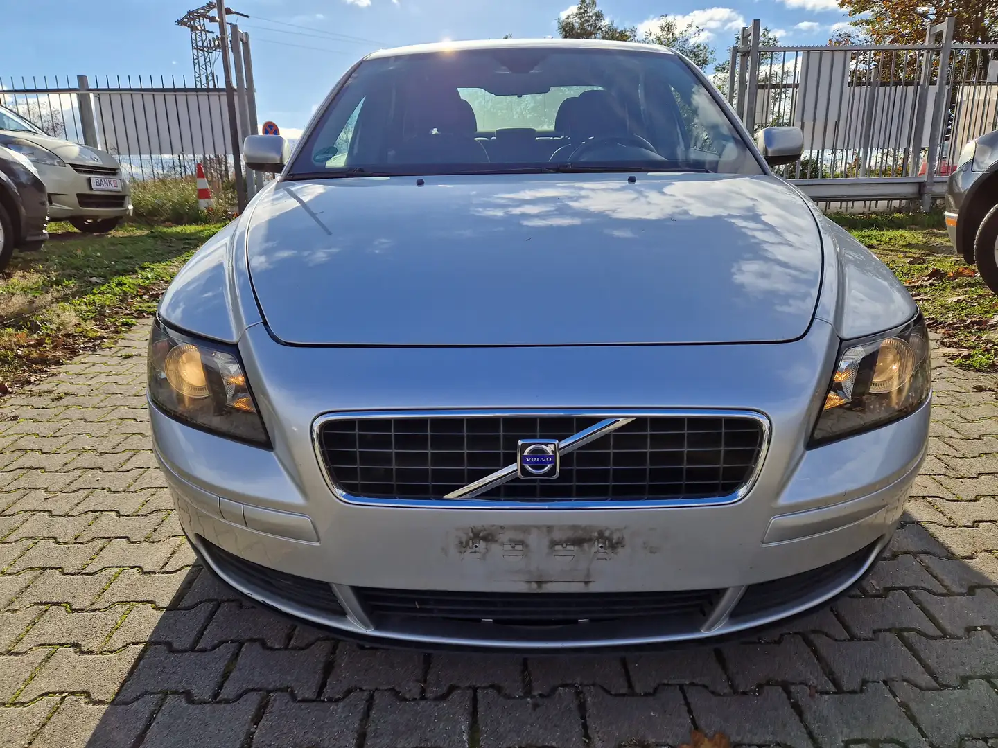 Volvo S40 2.0 D Kinetic Silber - 2