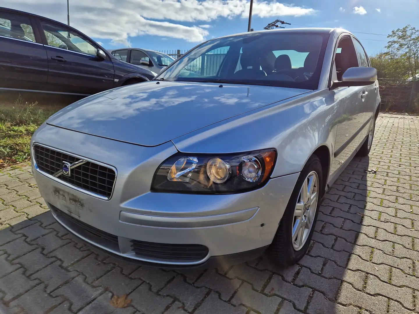 Volvo S40 2.0 D Kinetic Argent - 1