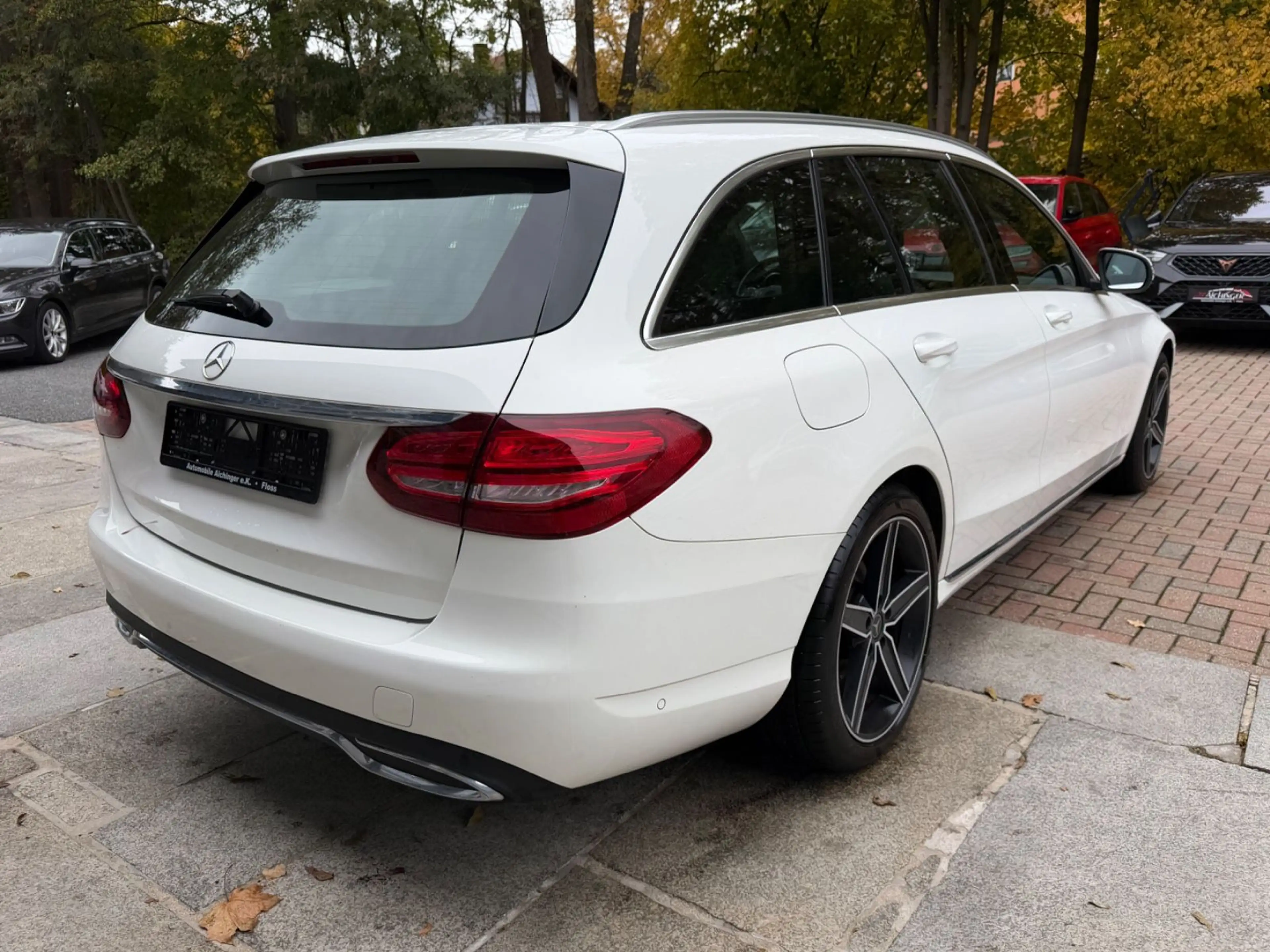Mercedes-Benz C 220 d T-Modell Head-Up 8-Fach LED Kamera — photo 5