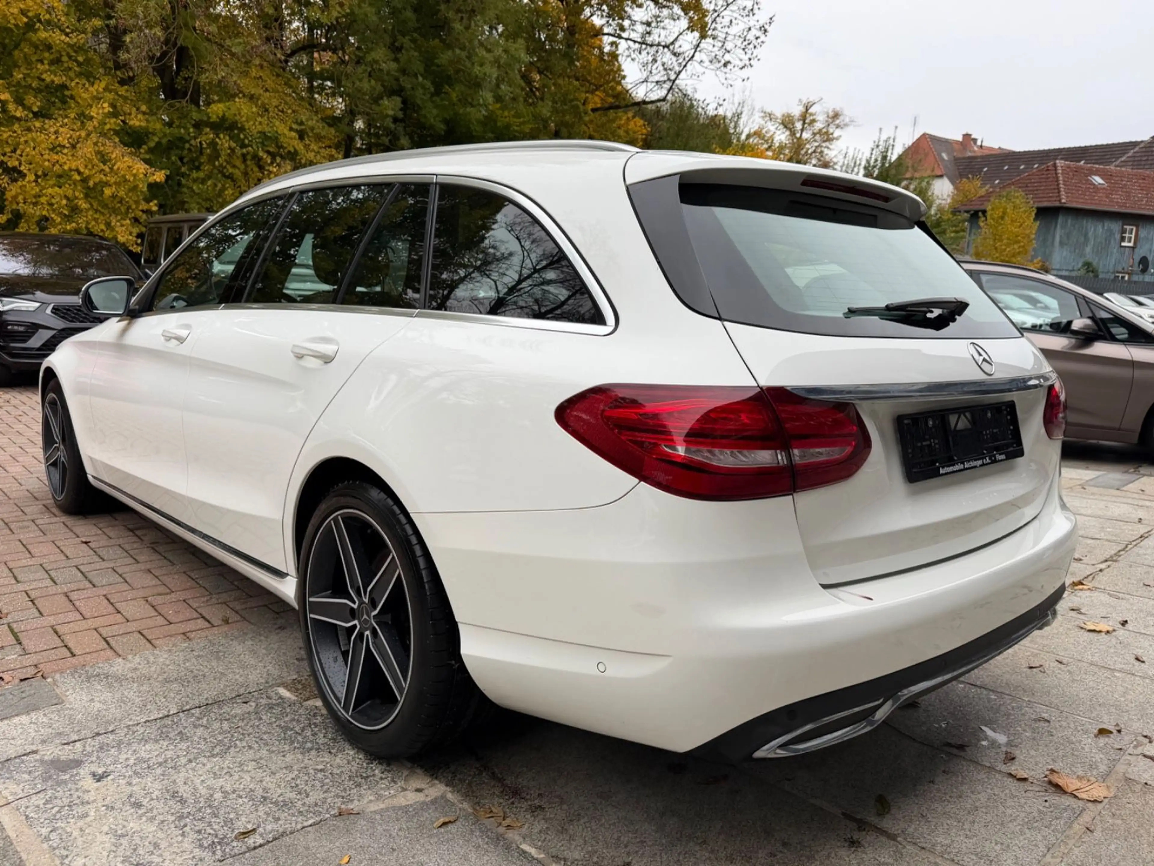 Mercedes-Benz C 220 d T-Modell Head-Up 8-Fach LED Kamera — photo 7