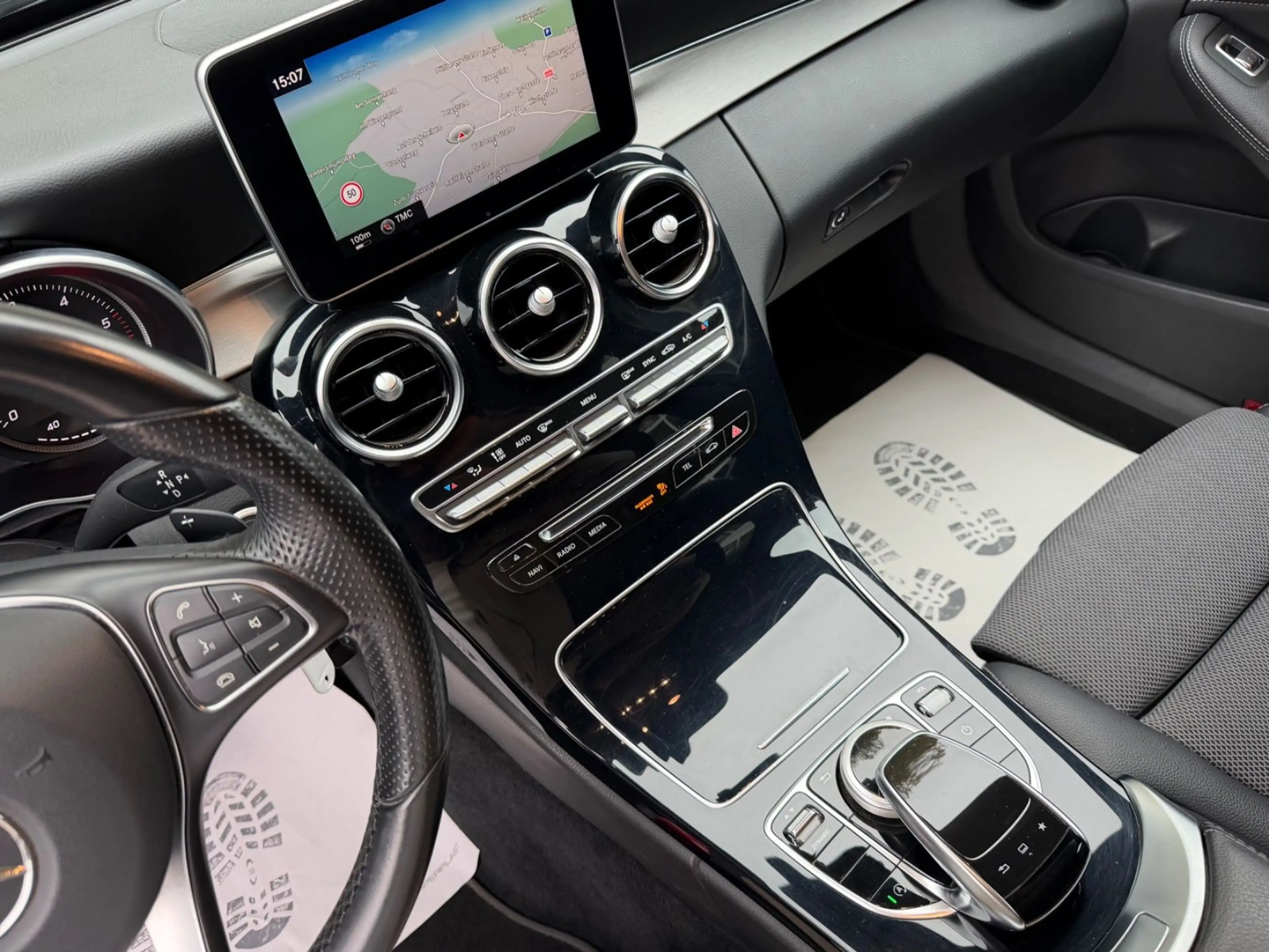 Mercedes-Benz C 220 d T-Modell Head-Up 8-Fach LED Kamera — photo 15
