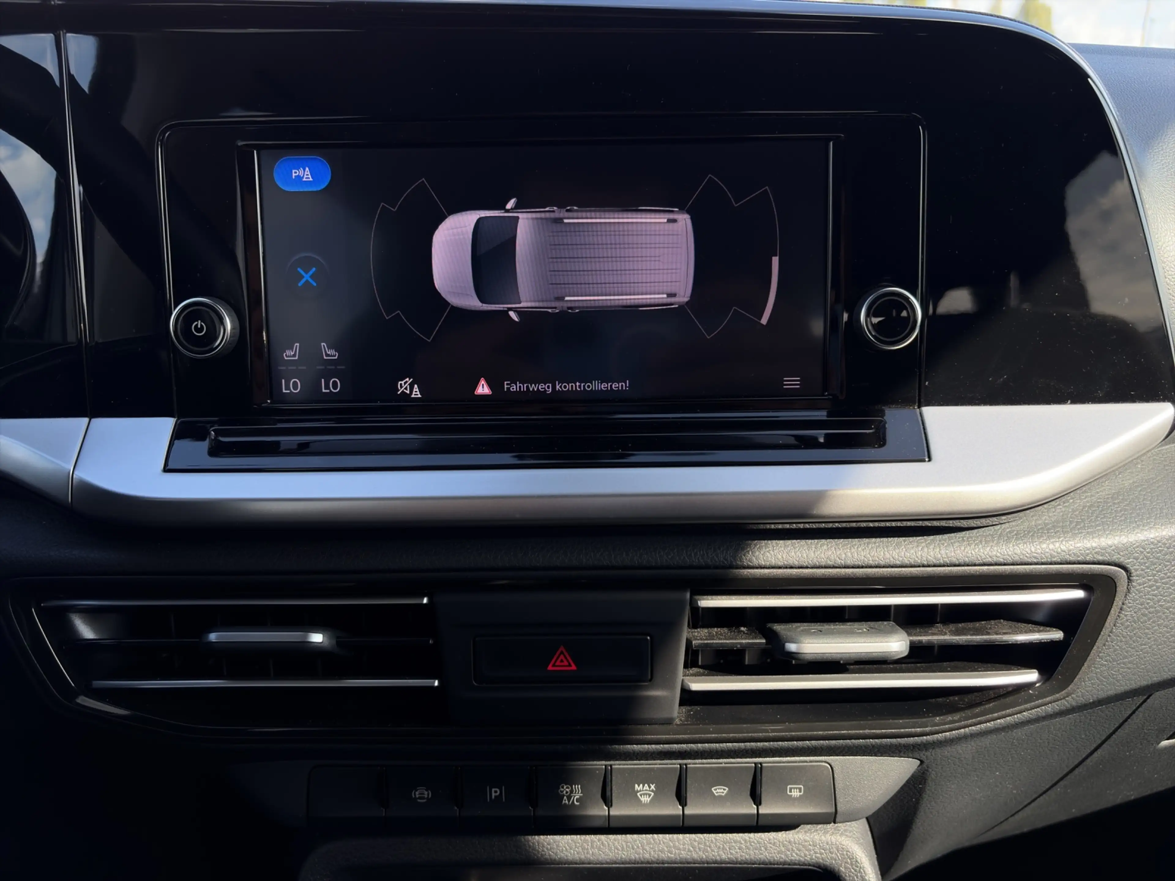Ford Grand Tourneo Connect Active — photo 15