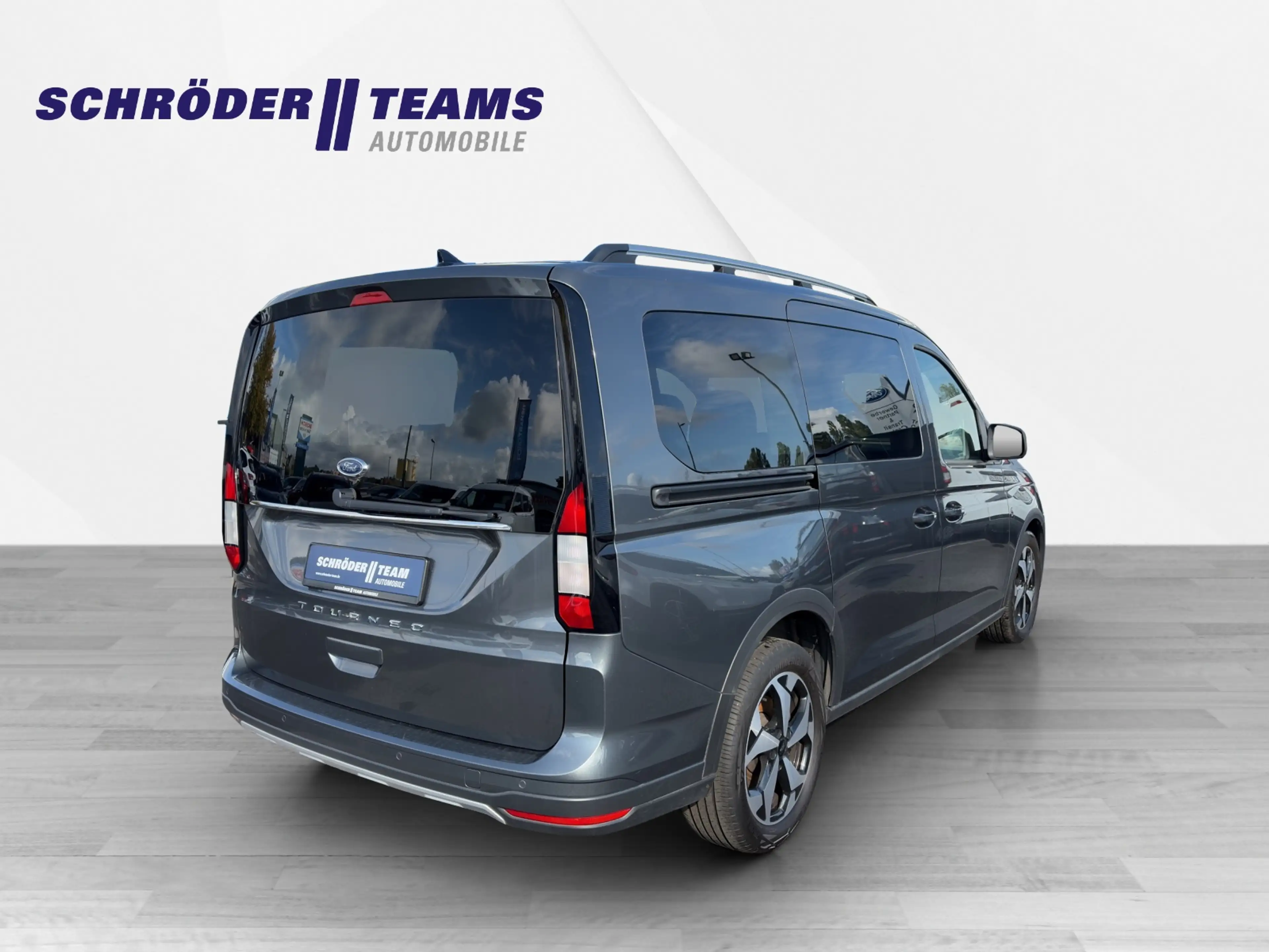 Ford Grand Tourneo Connect Active — photo 6