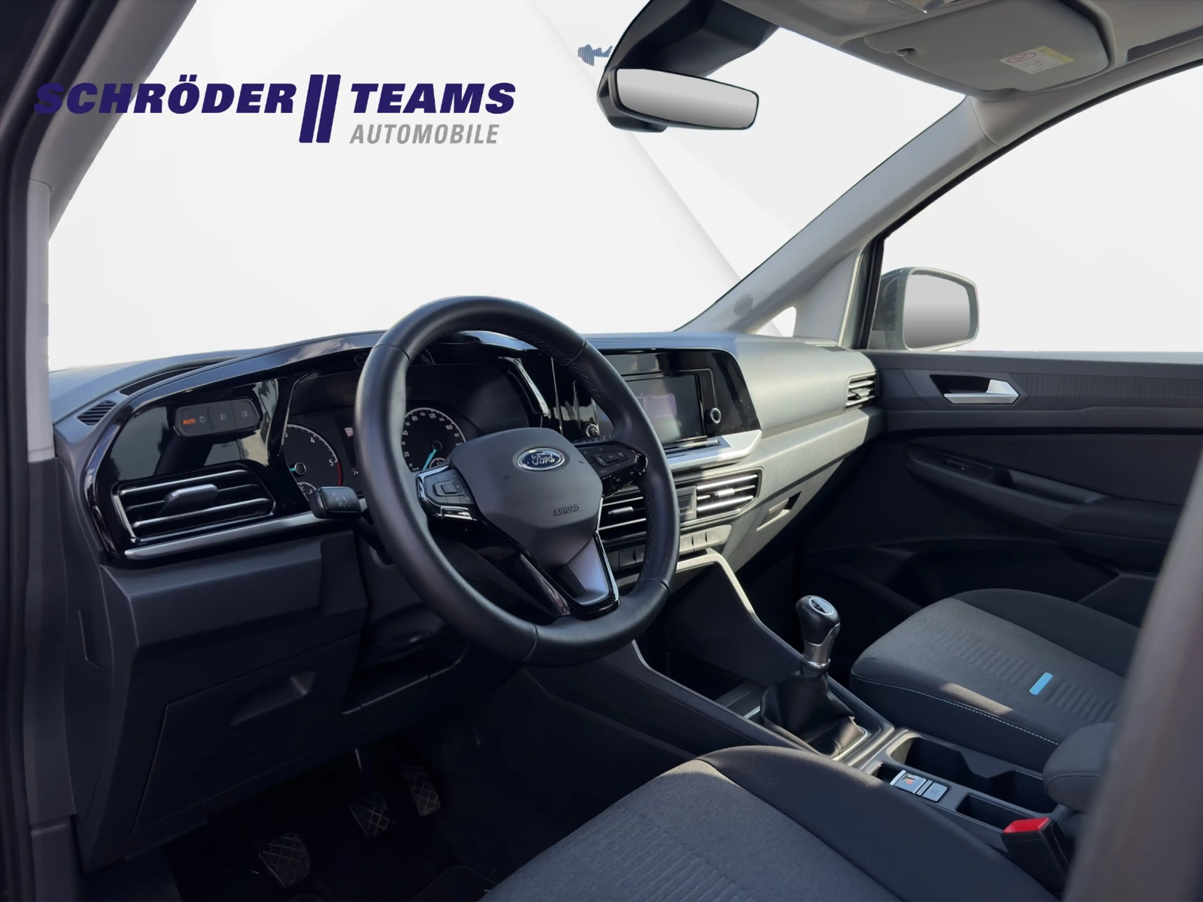 Ford Grand Tourneo Connect Active — photo 11