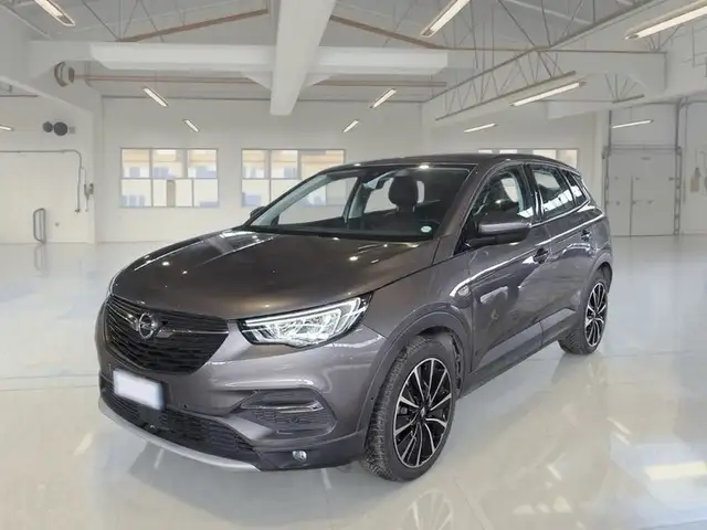 Opel Grandland X 1.6 HYBRID PLUG-IN FWD AUTO SUV