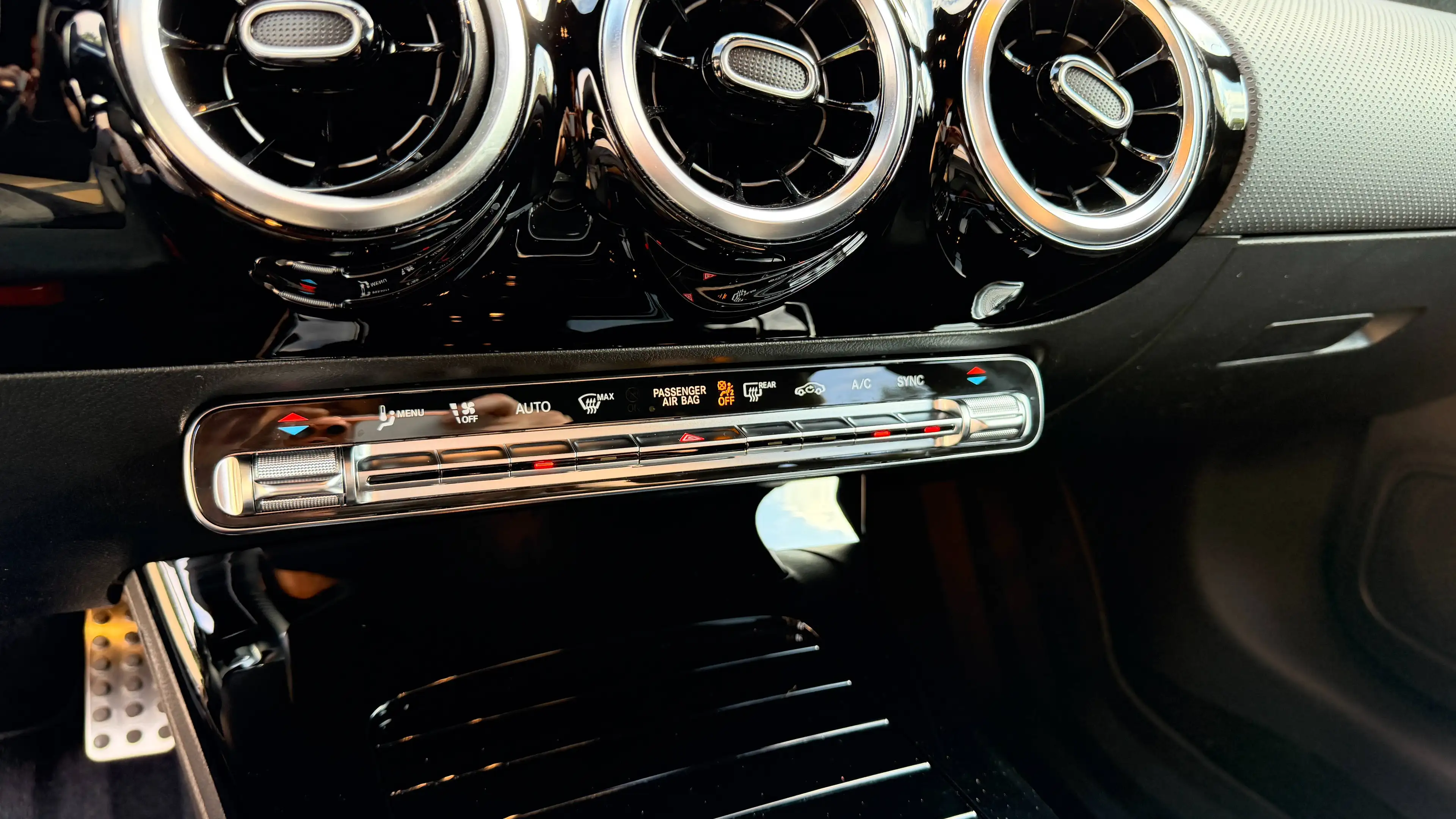 Mercedes-Benz A 180 A 180 AMG Line Camera , Lane assist ..... — photo 12
