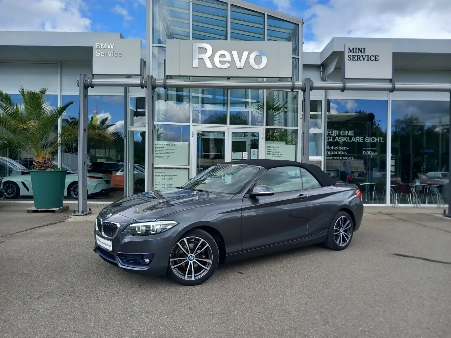 BMW 218 i Cabrio SportLine Leder Navi RFK Tempo PDC Grau - 1