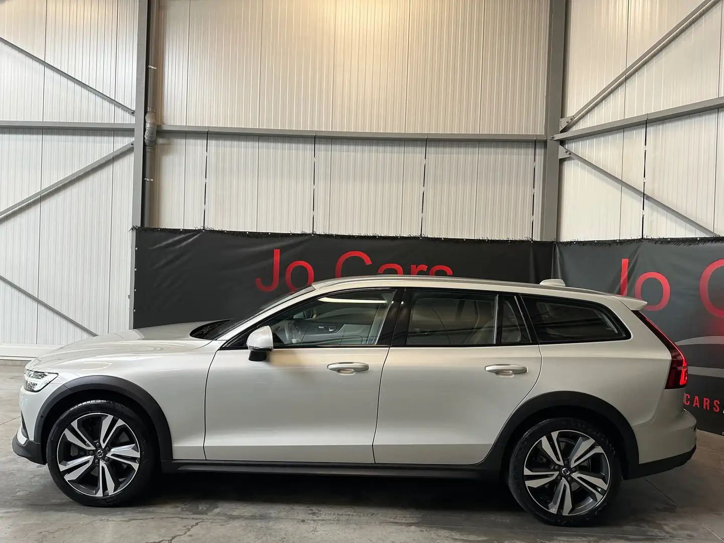 Volvo V60 Cross Country 2.0 D4 AWD/Led/Leder/Adaptive/Trekhaak/Top!! Wit - 1