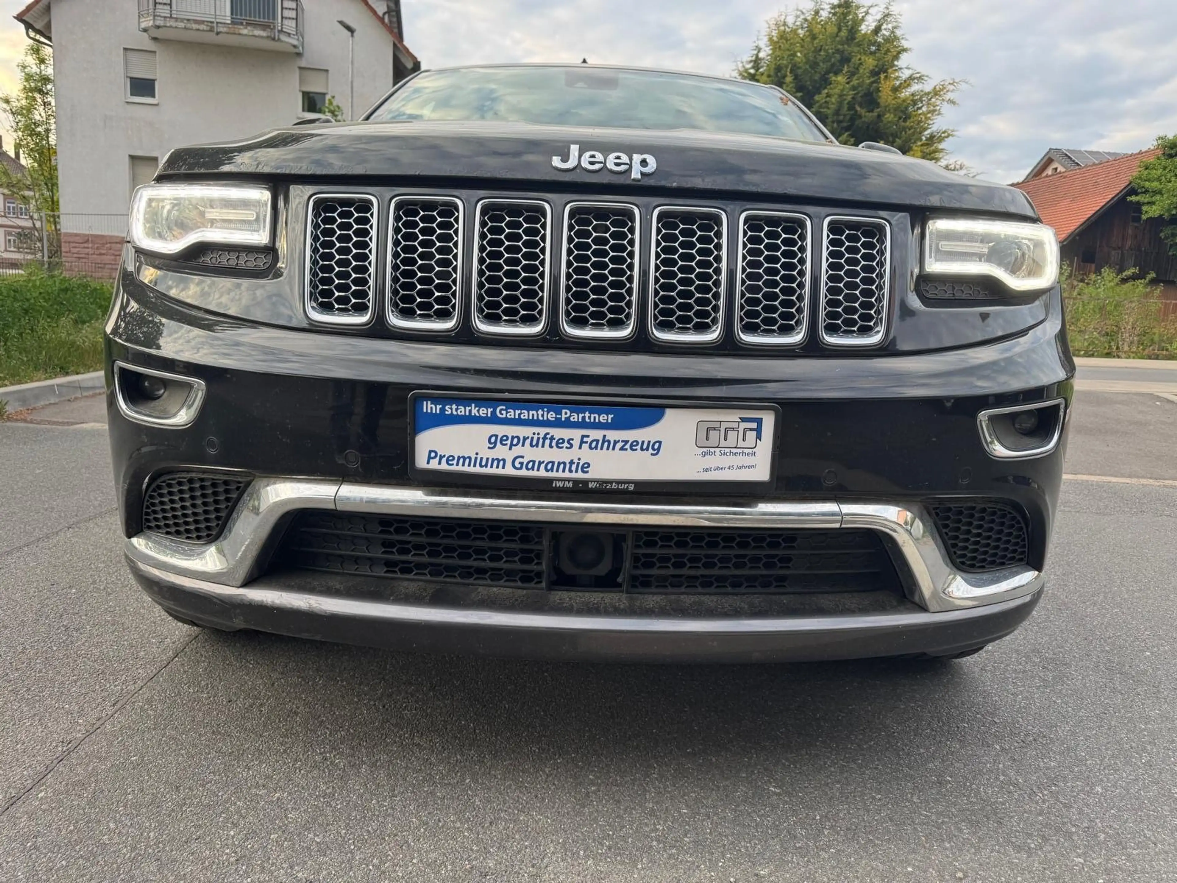 Jeep Grand Cherokee 3.0 CRD Summit Panoramadach "20 Alu Motorprobleme — photo 2