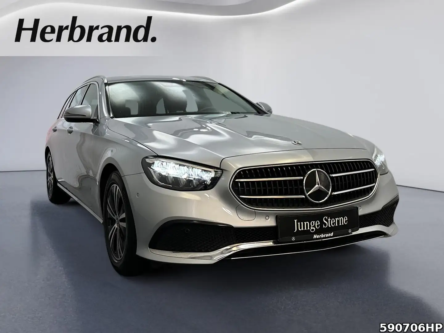 Mercedes-Benz E 200 d T Avantgarde AHK CarPlay AmbienteBeleuch Silber - 2