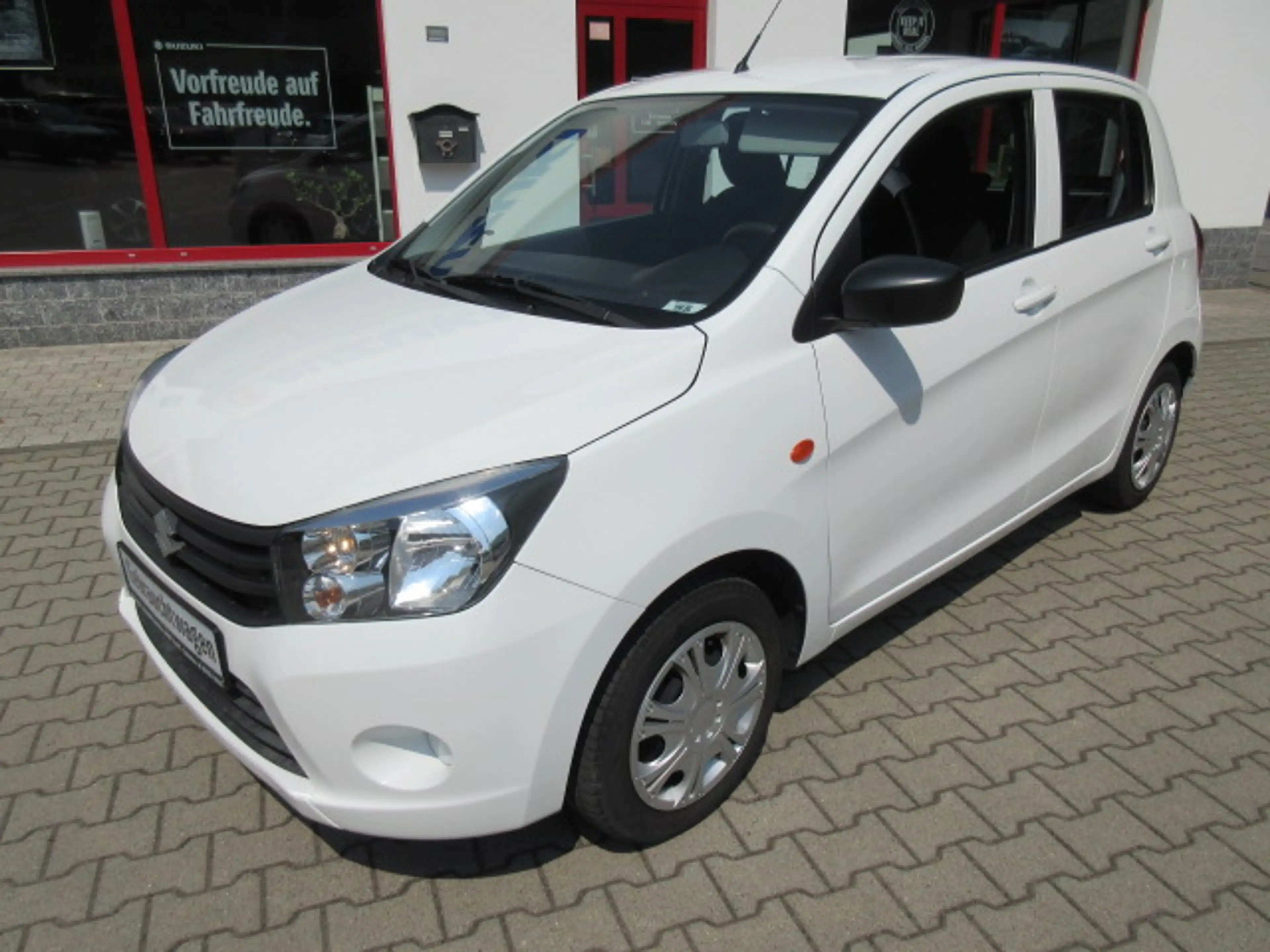 Suzuki Celerio Celerio 1.0 Club — photo 2