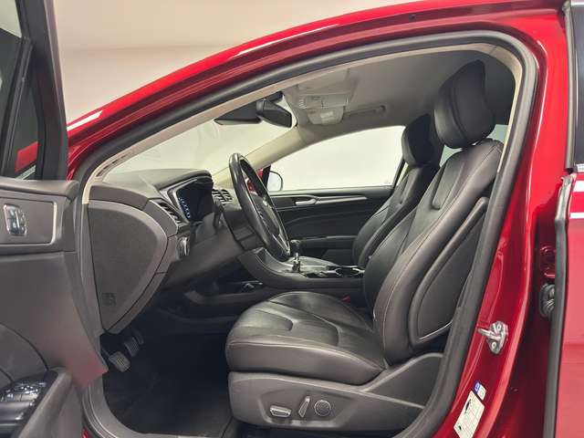 Ford Mondeo — photo 11