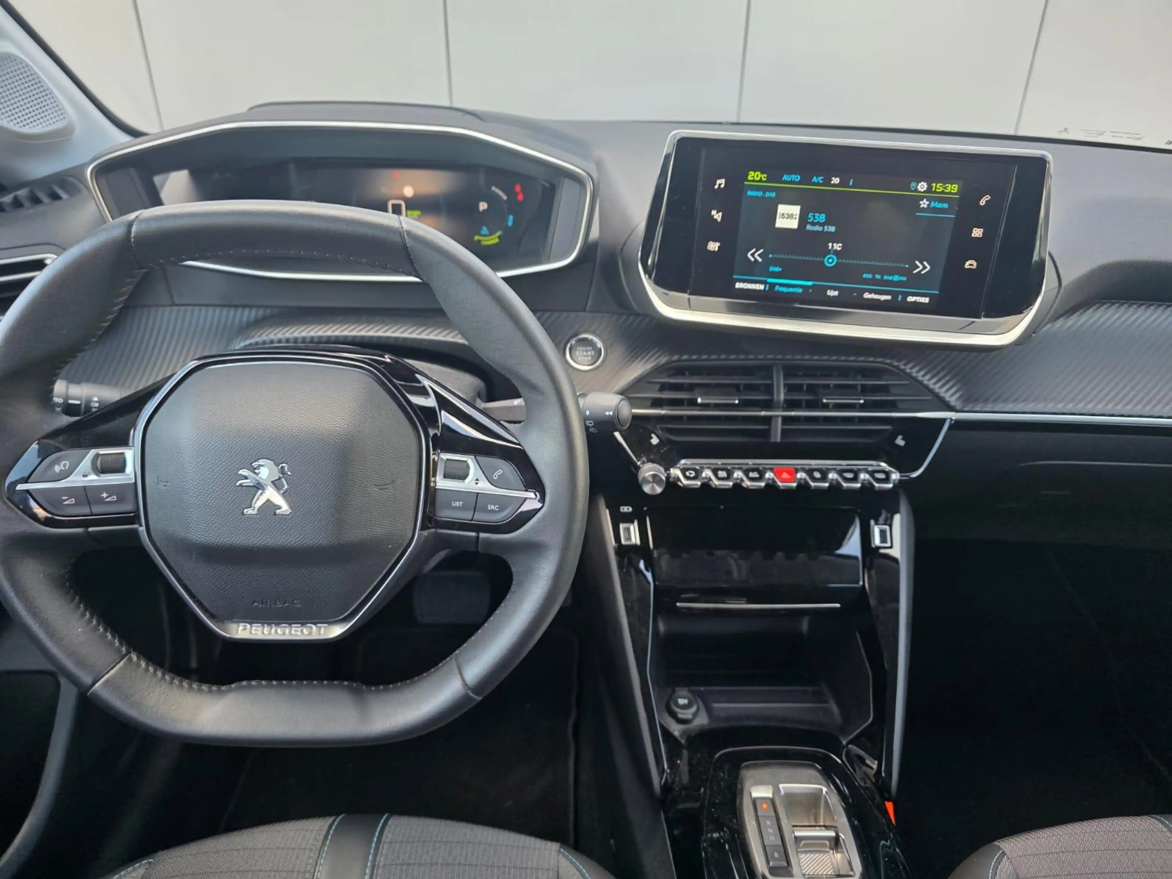 Peugeot e-208 EV Allure Pack 50 kWh Parkeercamera | Android Auto — photo 10