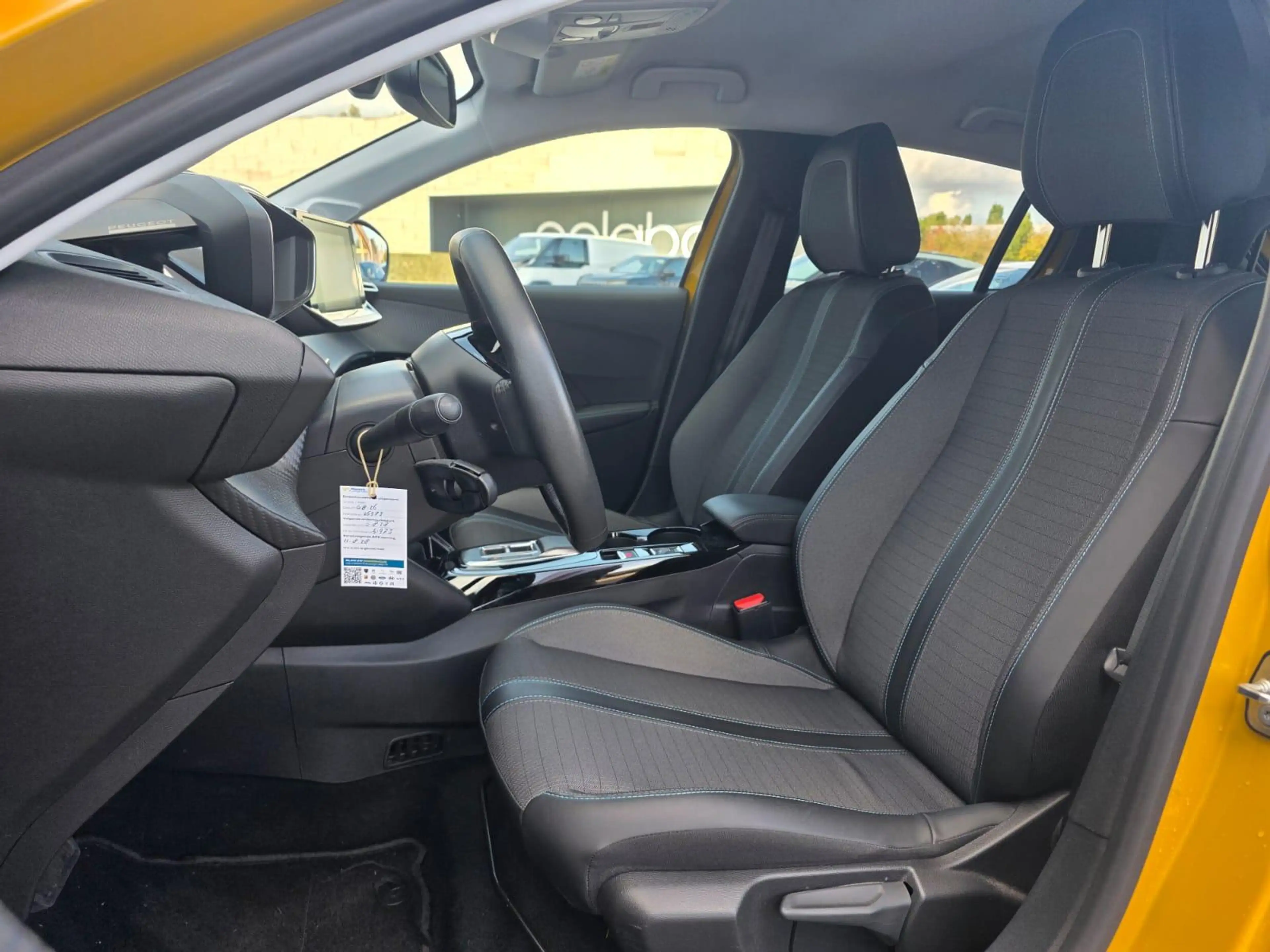 Peugeot e-208 EV Allure Pack 50 kWh Parkeercamera | Android Auto — photo 7